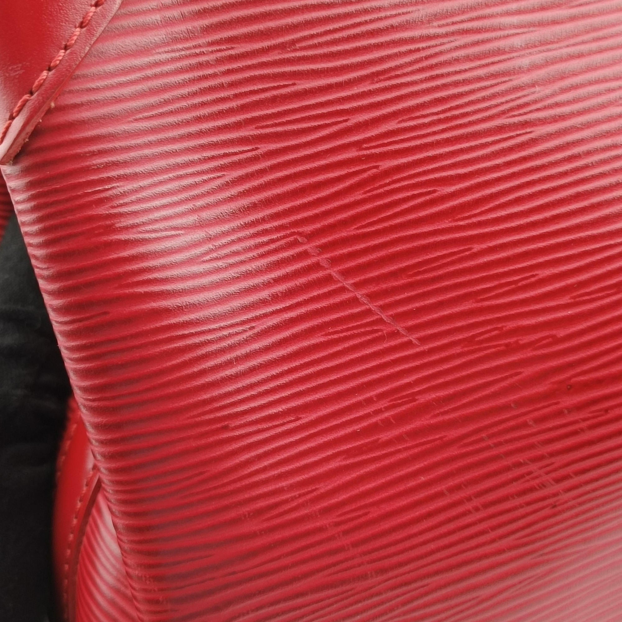 Pre-owned Louis Vuitton Mandala PM Castilian Red Epi M5893E shoulderbag | stylenewstar