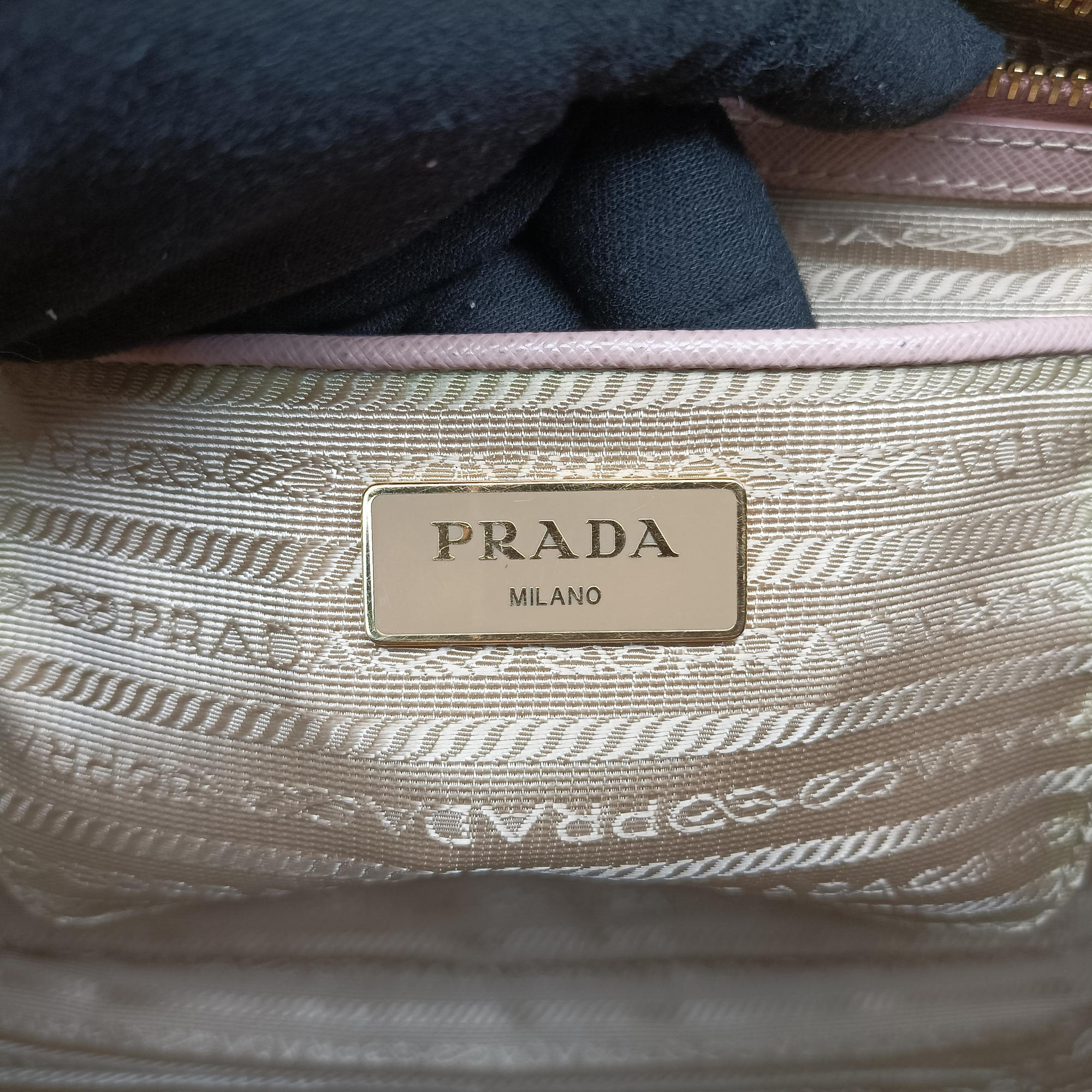 Pre-owned Prada Galleria Pink SAFFIANO Leather BN1801 shoulderbag | stylenewstar