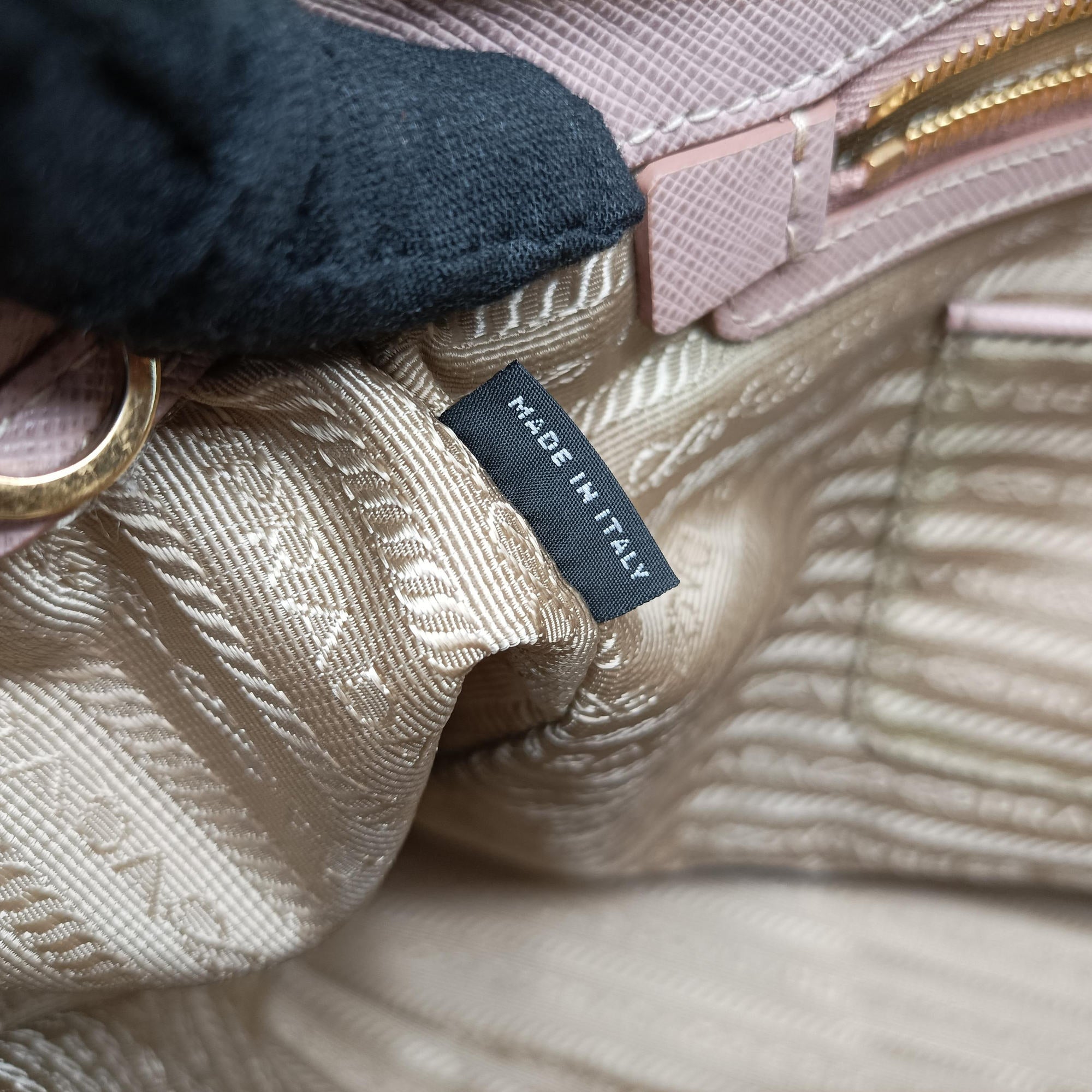 Pre-owned Prada Galleria Pink SAFFIANO Leather BN1801 shoulderbag | stylenewstar