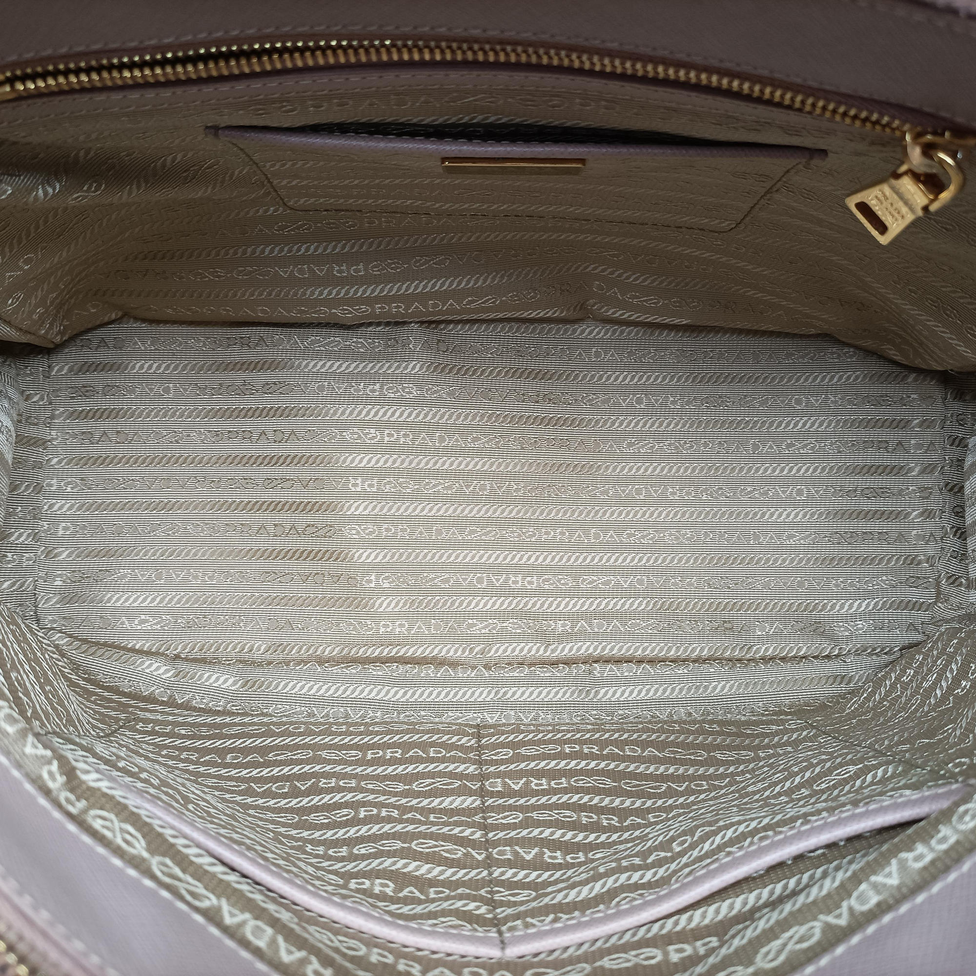 Pre-owned Prada Galleria Pink SAFFIANO Leather BN1801 shoulderbag | stylenewstar