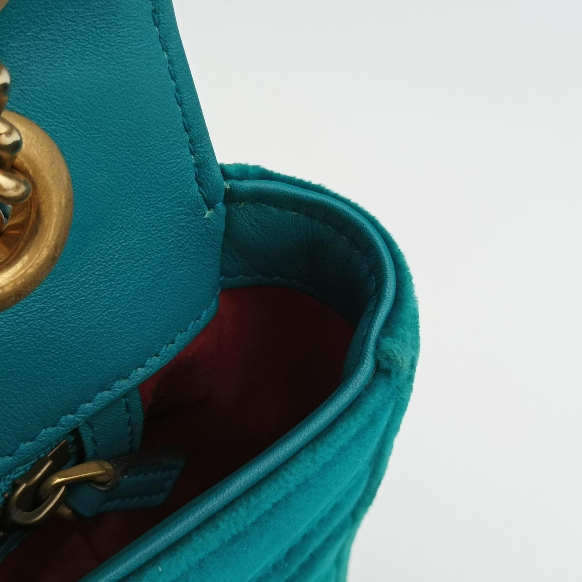 Pre-owned Gucci GG Marmont Blue velour 443497 shoulderbag | stylenewstar