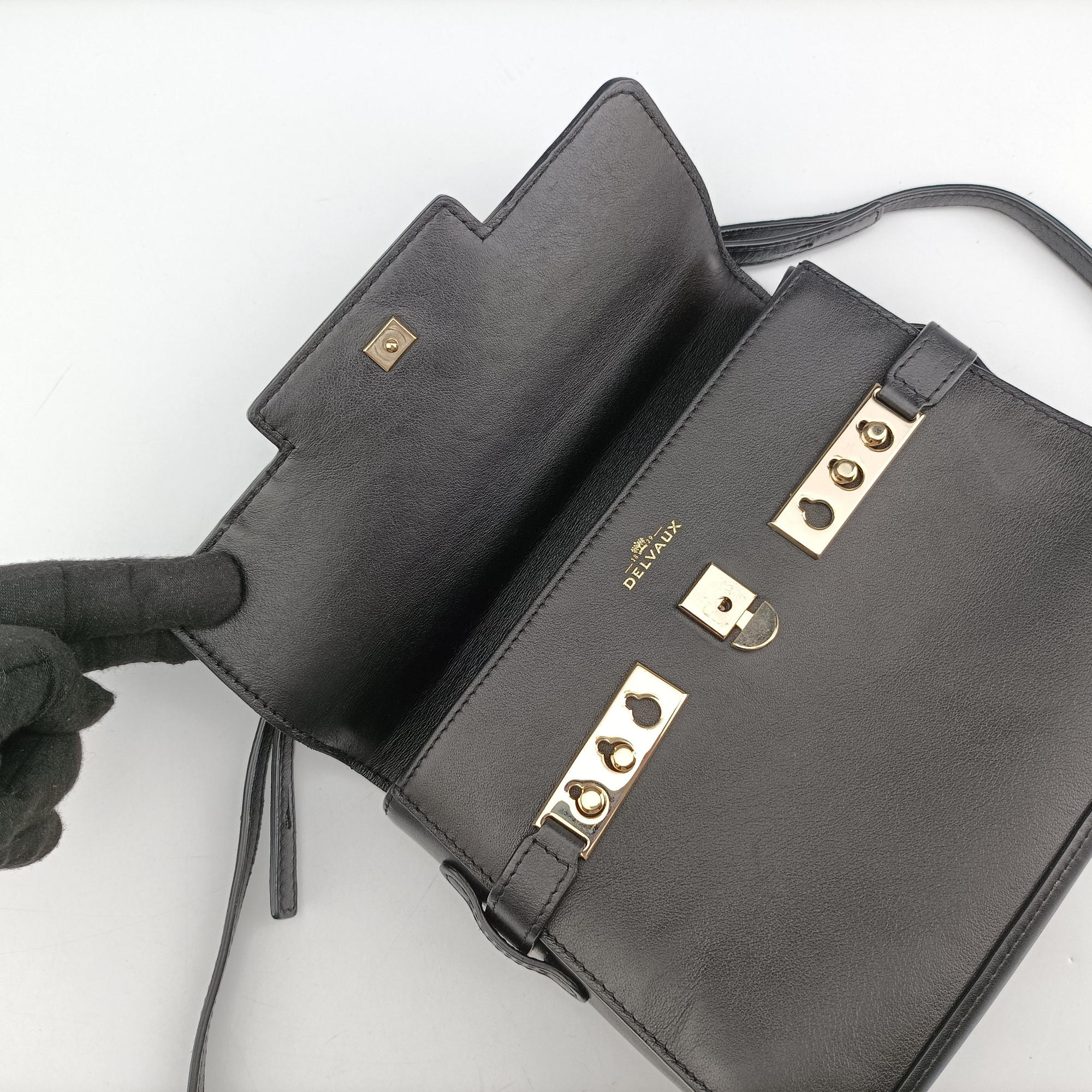 Pre-owned Delvaux Tampete Black Leather  shoulderbag | stylenewstar