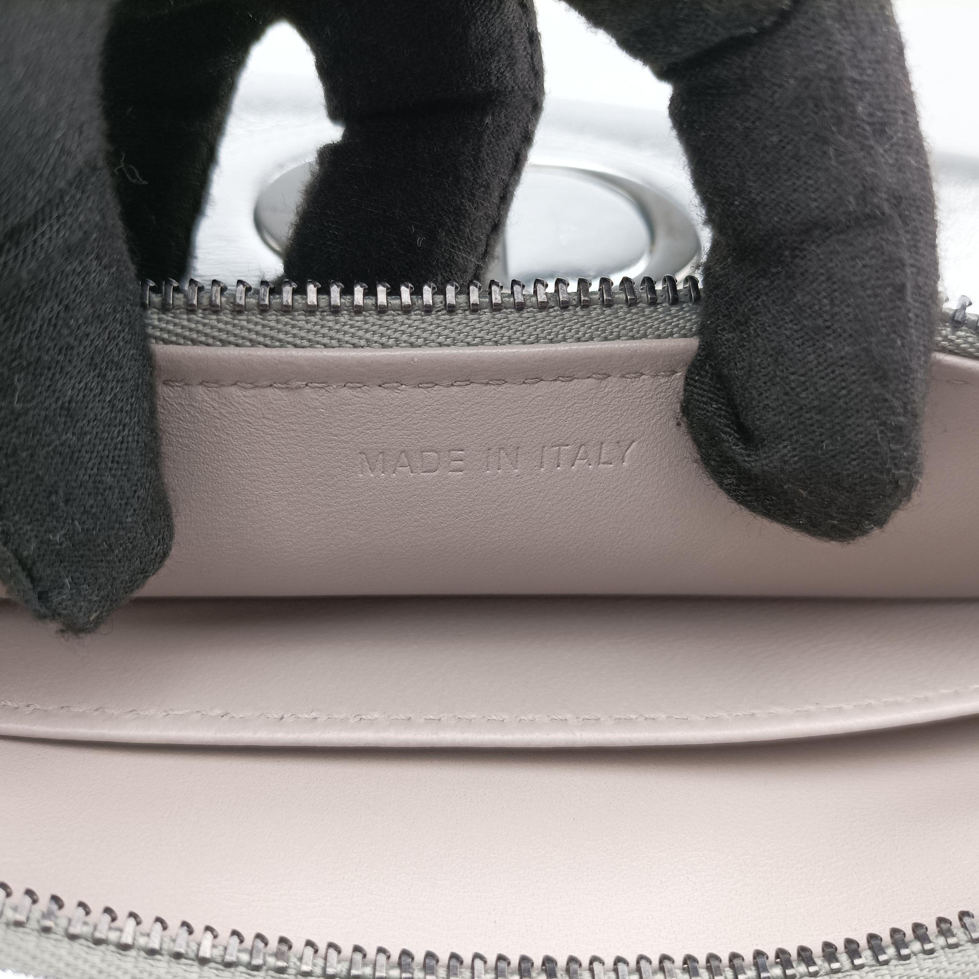 Pre-owned Christian Dior Dior double Medium Silver Leather  shoulderbag | stylenewstar
