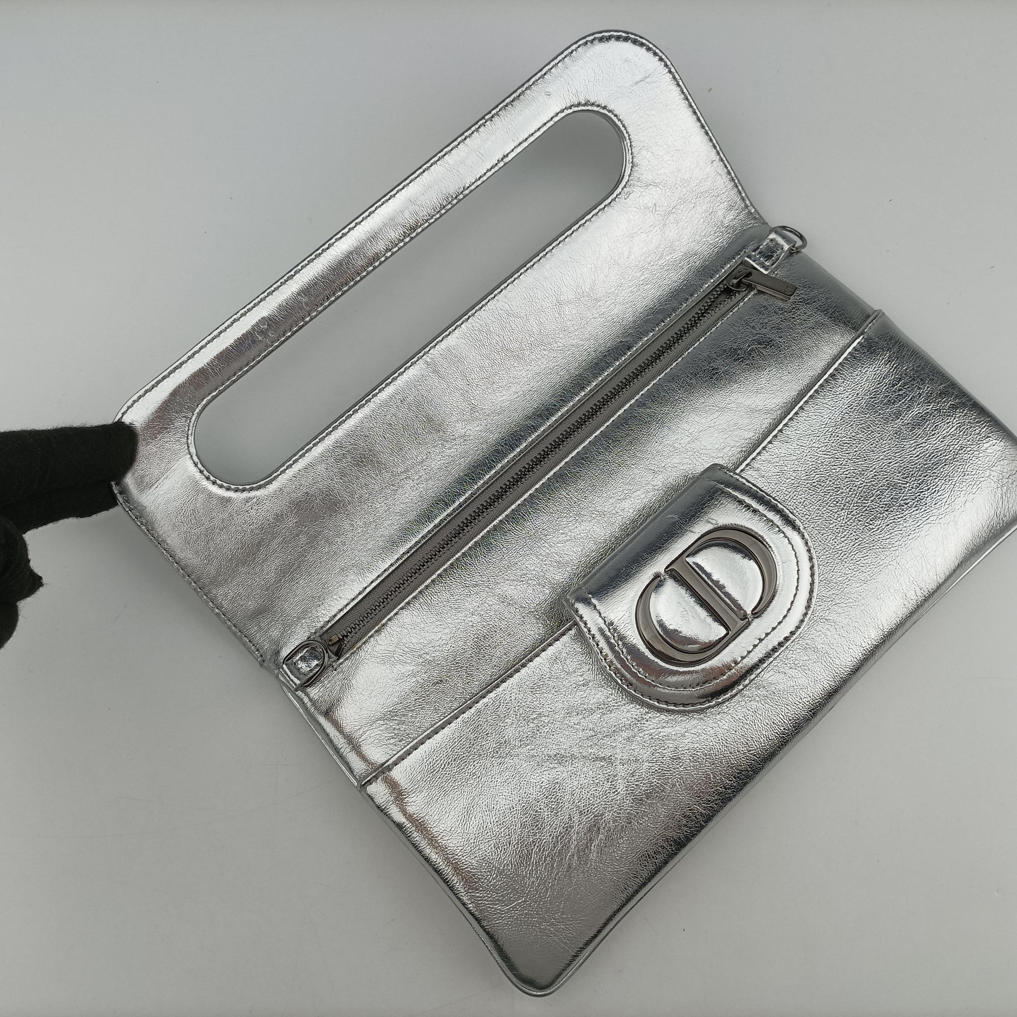 Pre-owned Christian Dior Dior double Medium Silver Leather  shoulderbag | stylenewstar