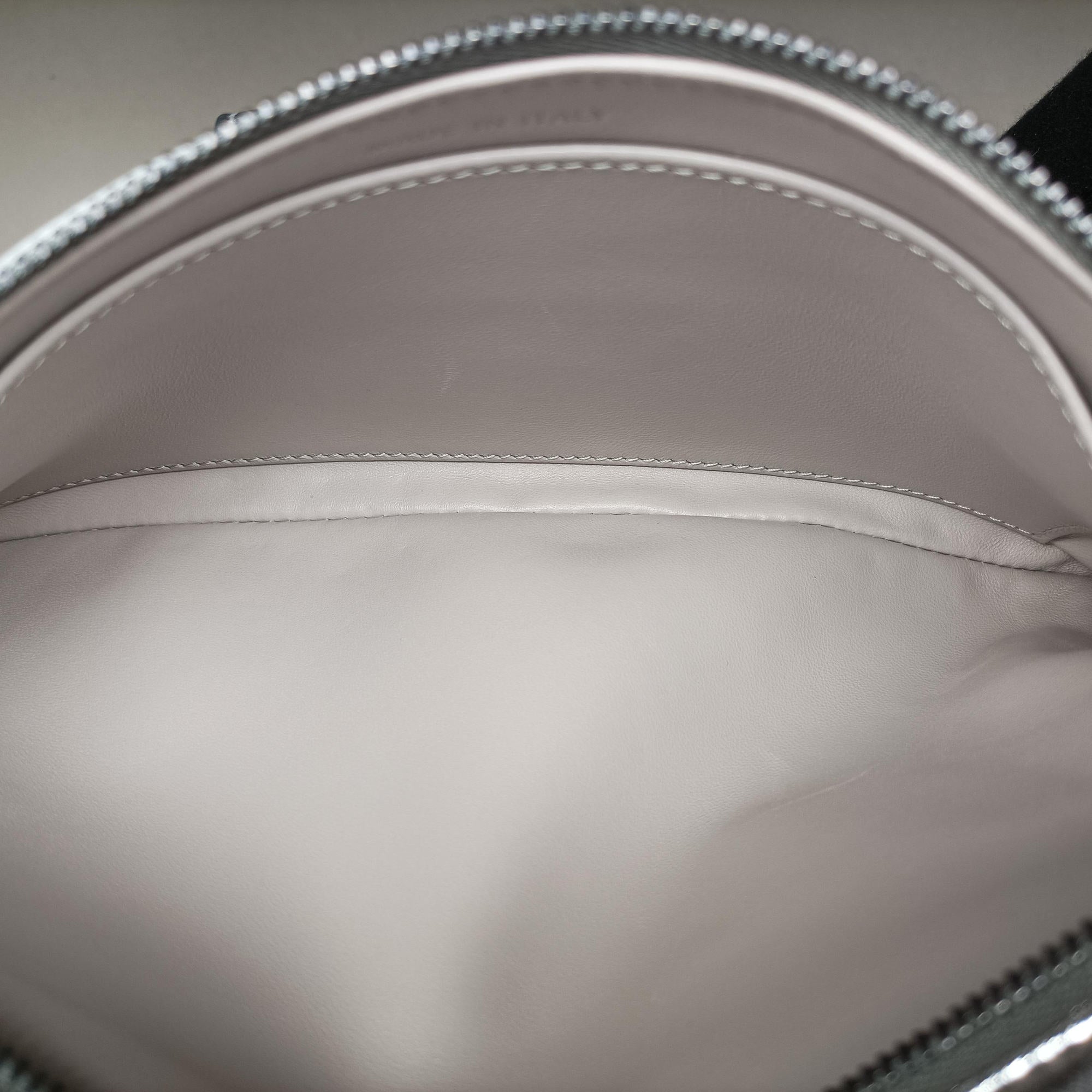 Pre-owned Christian Dior Dior double Medium Silver Leather  shoulderbag | stylenewstar