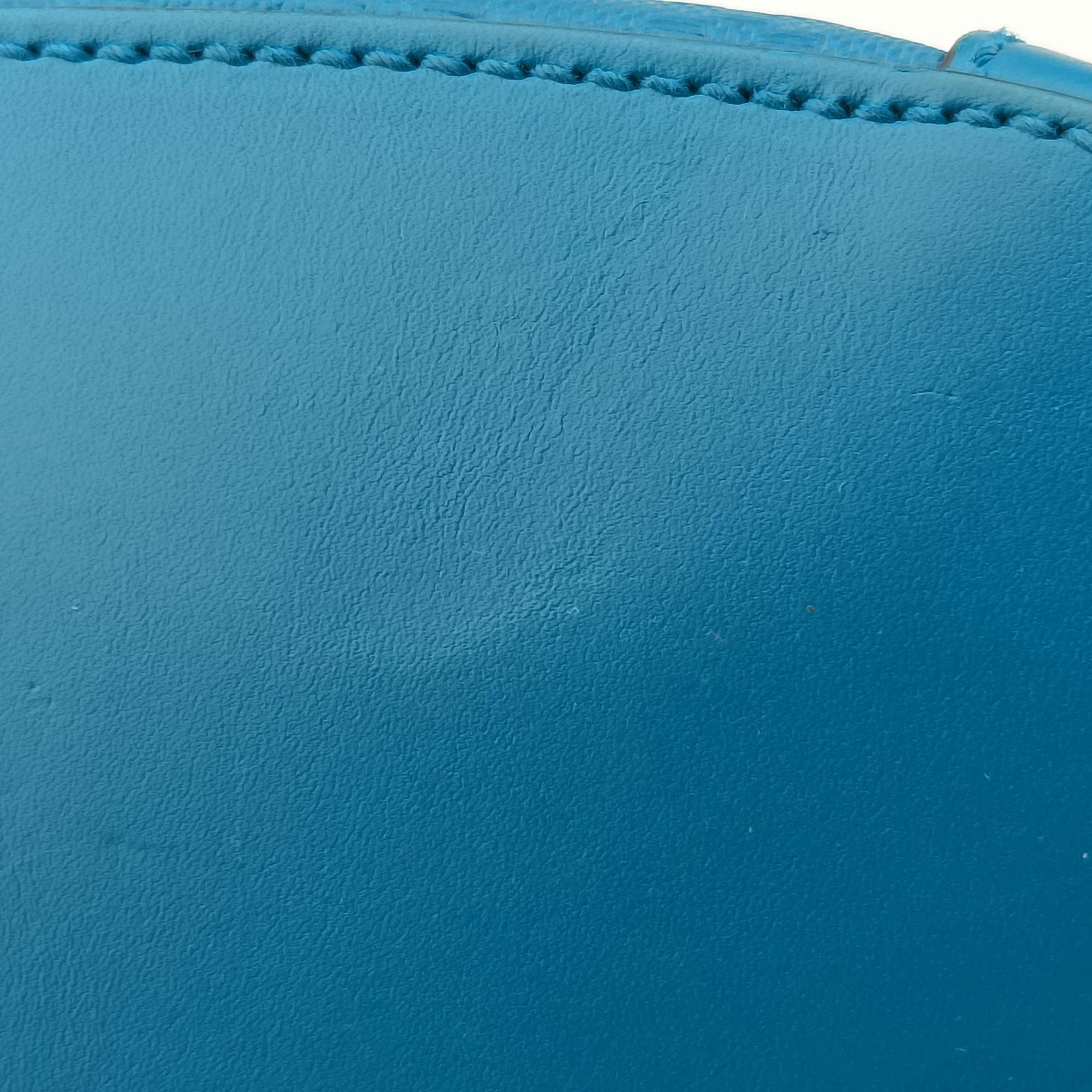 Pre-owned Gucci Bright Diamante Bucket Blue Leather 354229 shoulderbag | stylenewstar
