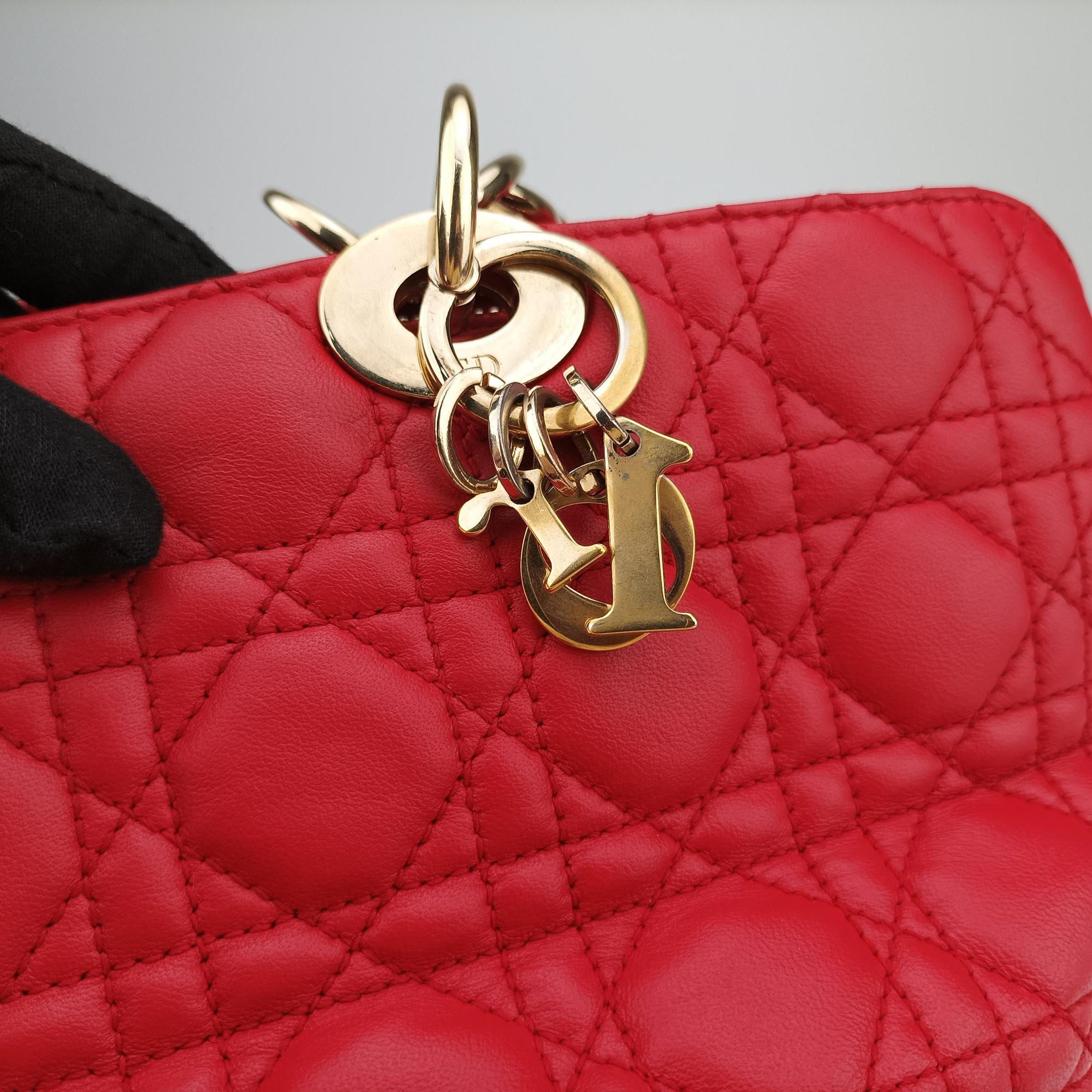 Pre-owned Christian Dior Cannage Dior Soft Shopping Red lambskin  handbag | stylenewstar