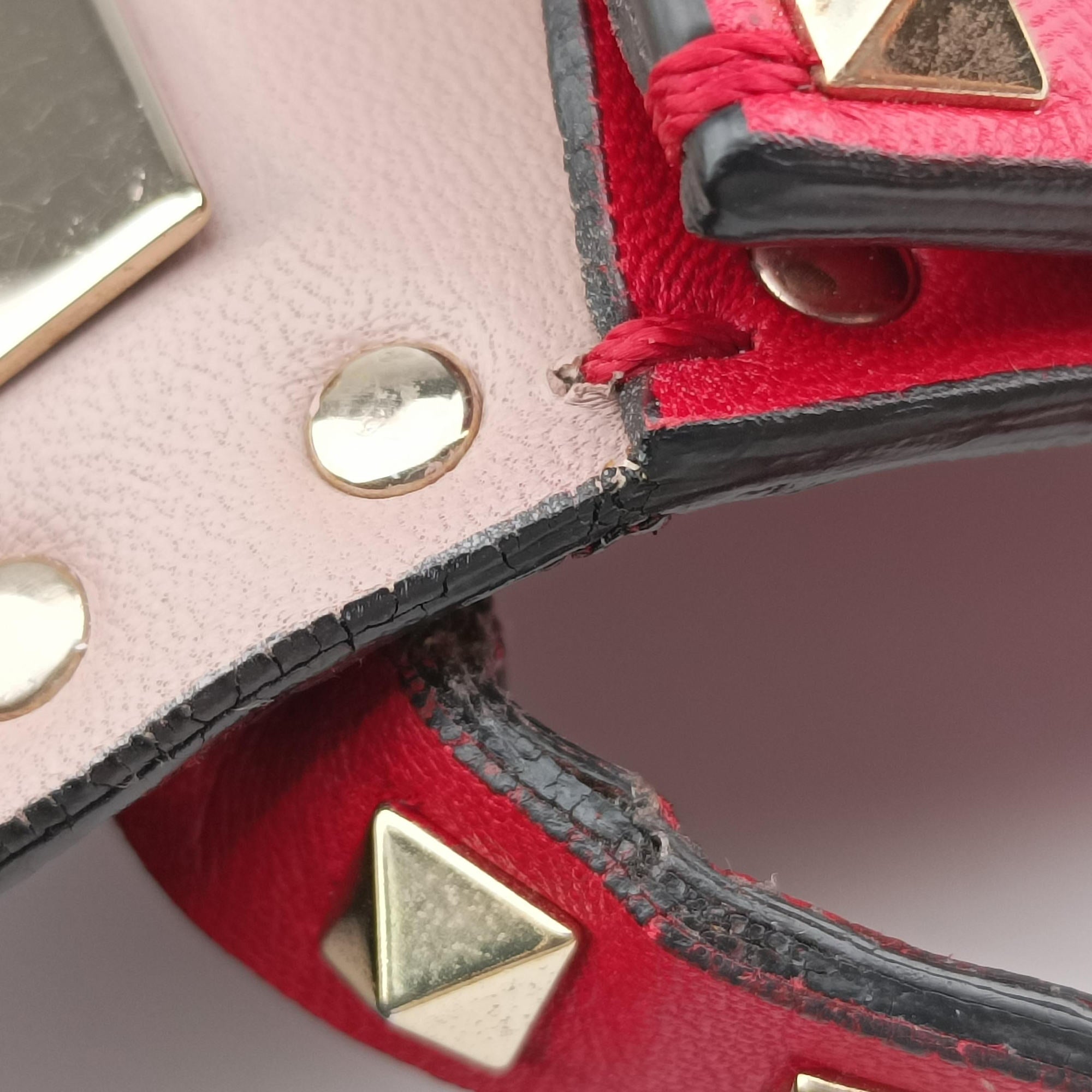 Pre-owned Valentino ROCKSTUD Red Leather  shoulderbag | stylenewstar