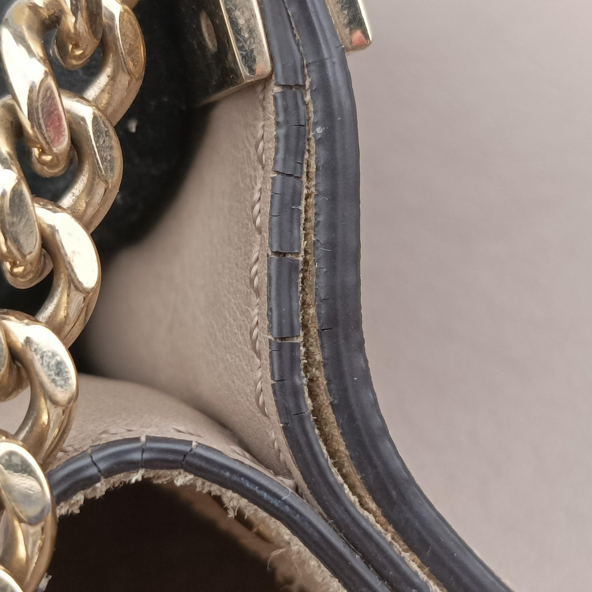 Secondhand Chloe FAYE Beige Suede × leather  shoulderbag | stylenewstar