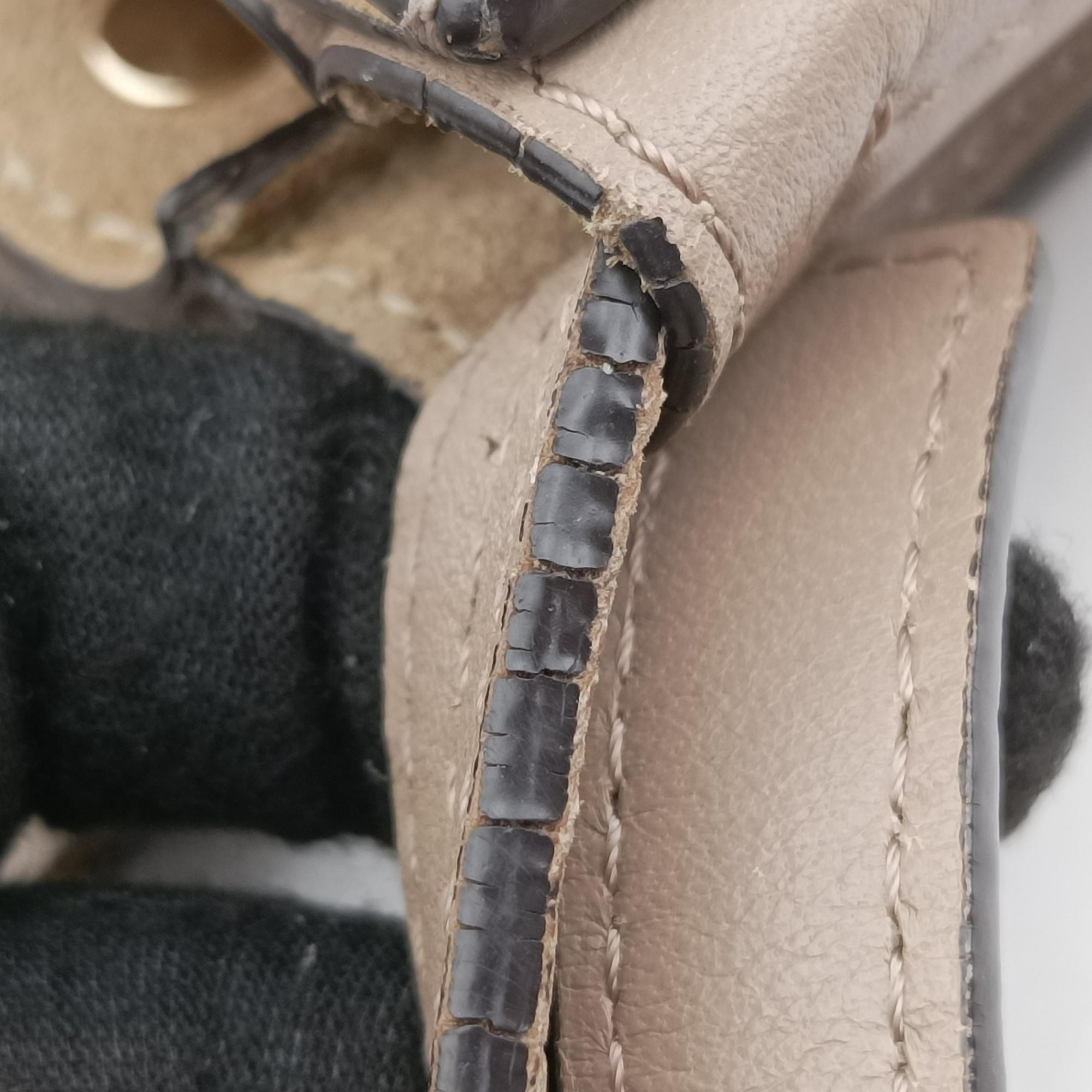 Secondhand Chloe FAYE Beige Suede × leather  shoulderbag | stylenewstar