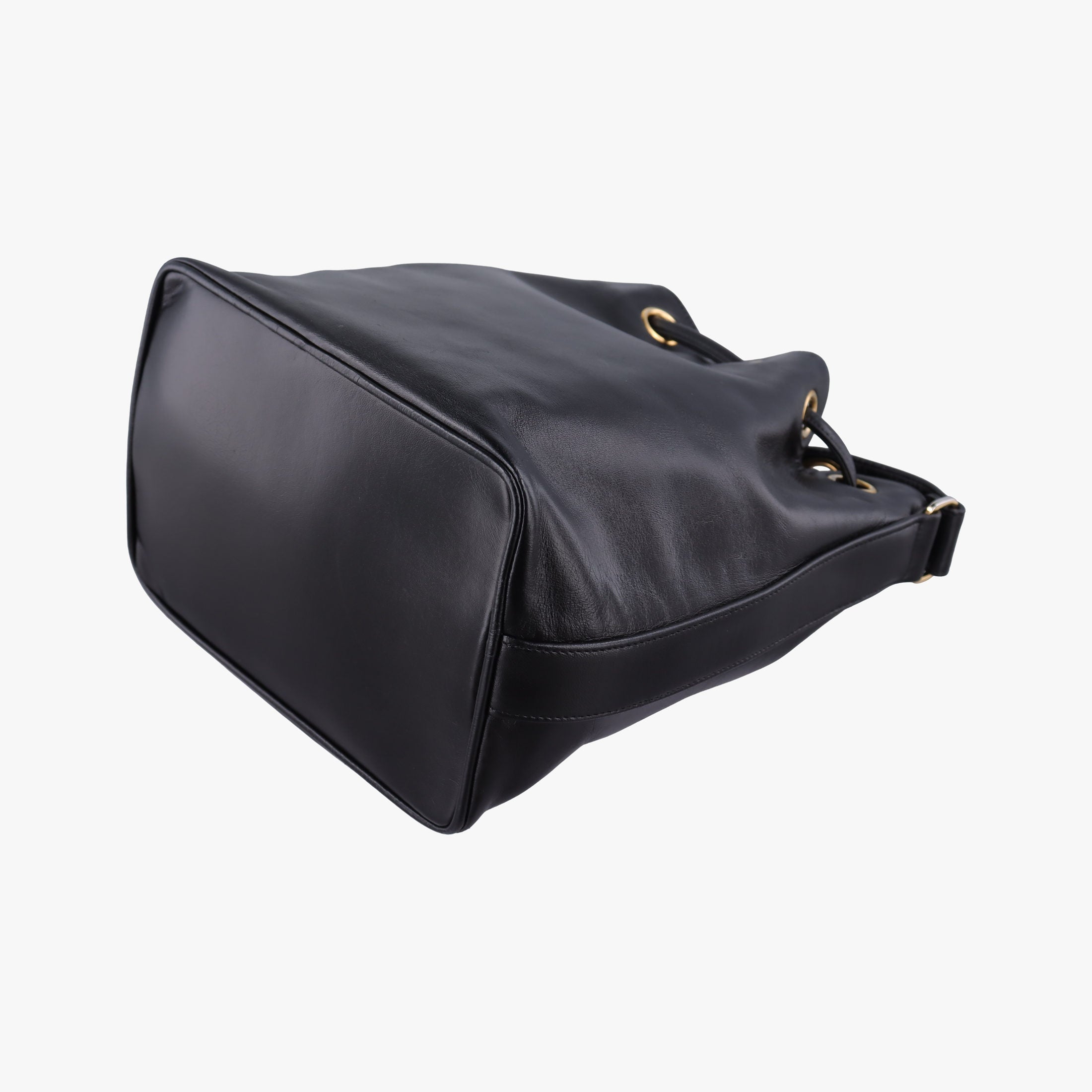 Vintage Chanel CC Logo Black Lambskin  shoulderbag | stylenewstar