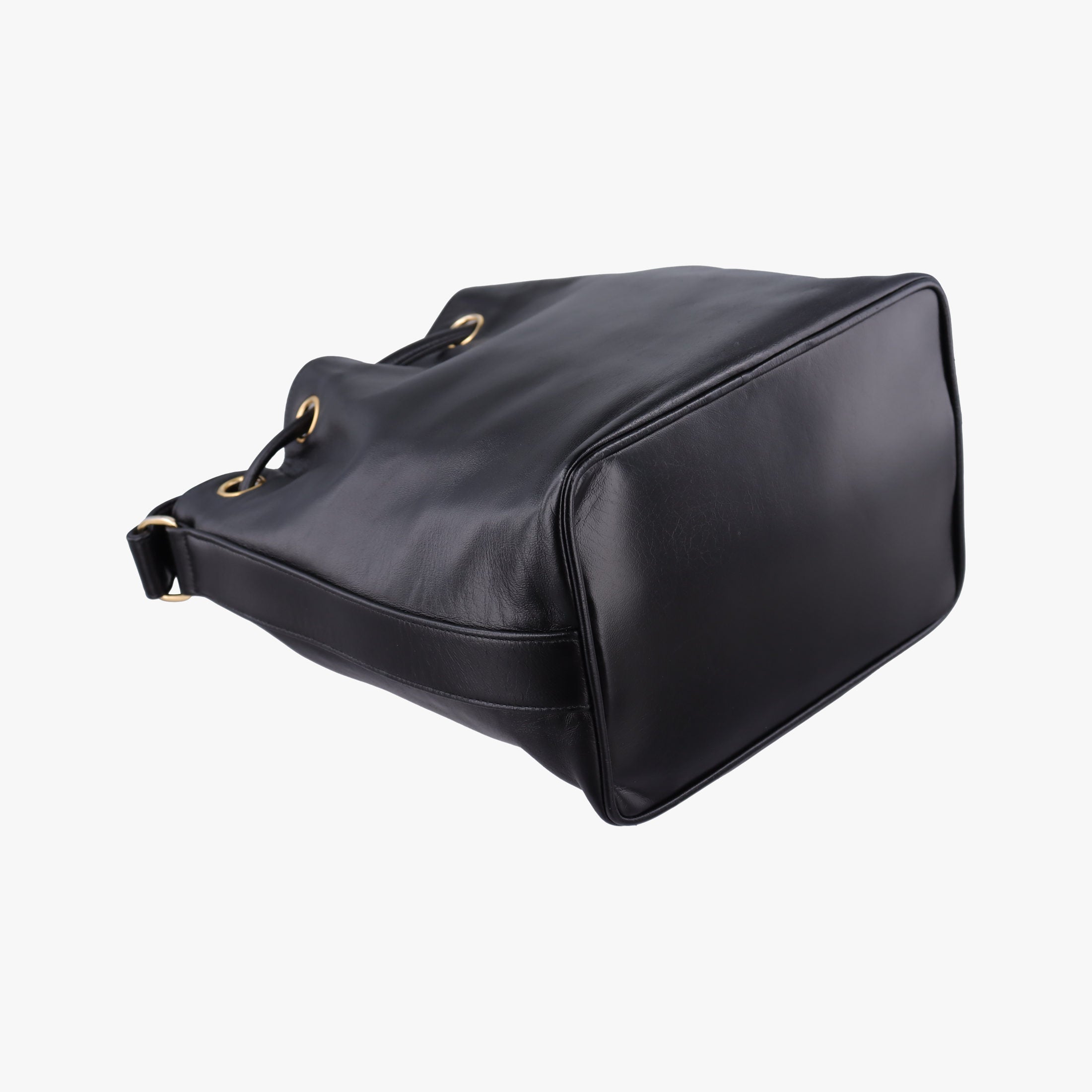 Vintage Chanel CC Logo Black Lambskin  shoulderbag | stylenewstar