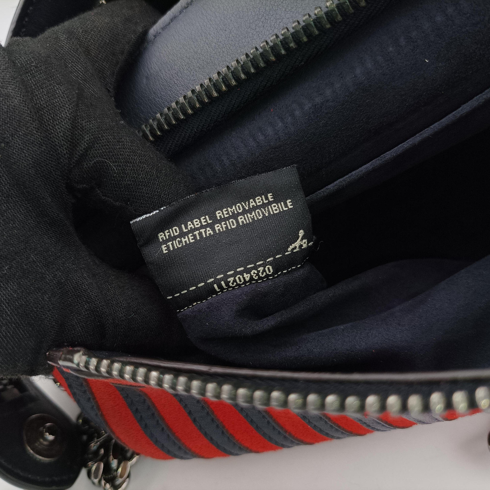 Pre-owned Fendi Dotcom Click Small Red × Black Suede × Leather 8BN299 shoulderbag | stylenewstar