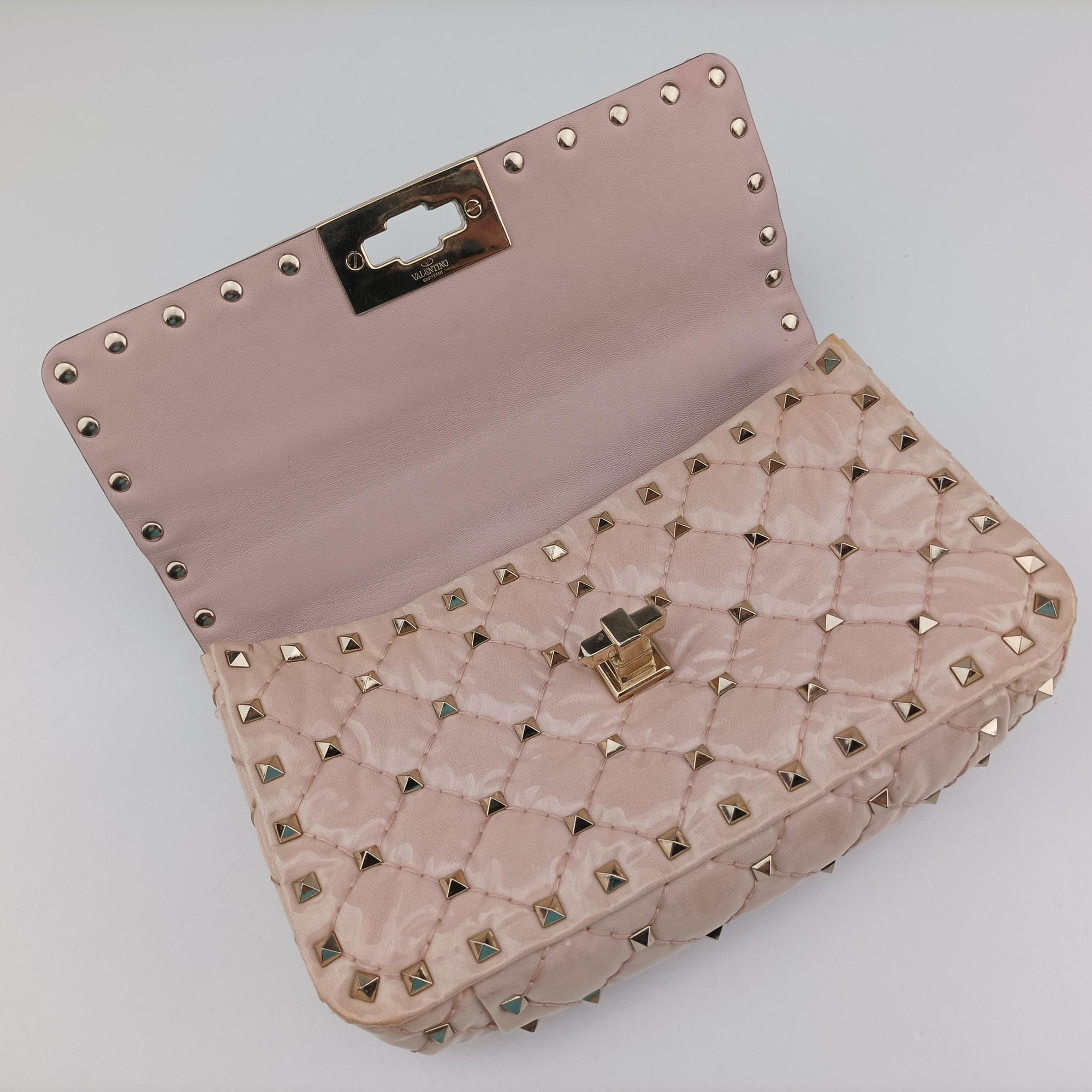 Pre-owned Valentino Rockstud spikes Pink pvc vinyl  shoulderbag | stylenewstar