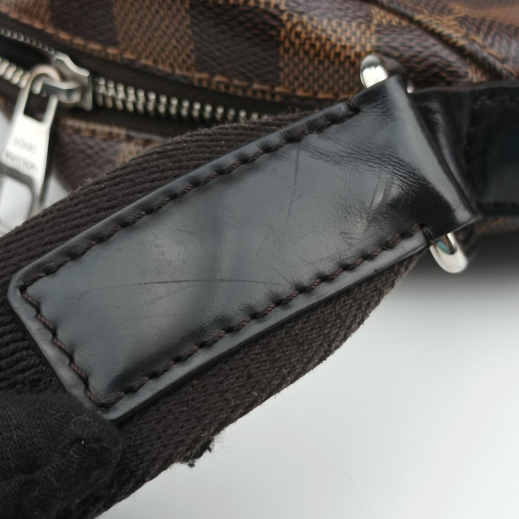 Pre-owned Louis Vuitton Jake messenger NM EBENE Damier Canvas N41569 shoulderbag | stylenewstar