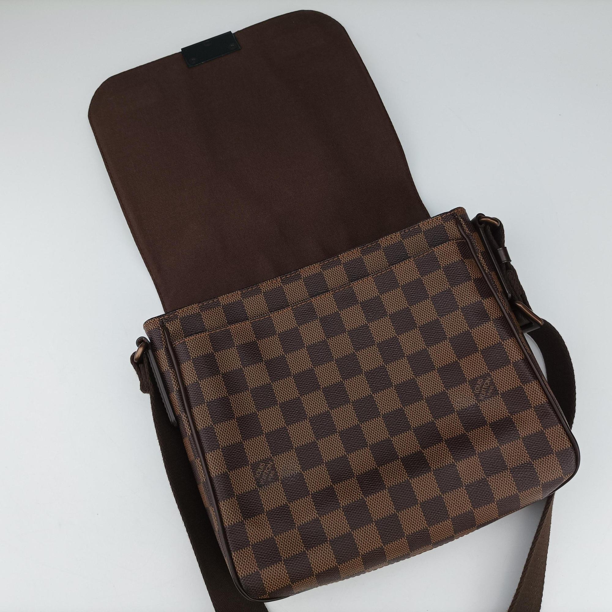 Pre-owned Louis Vuitton DISTRICT PM EBENE Damier Canvas N41213 shoulderbag | stylenewstar