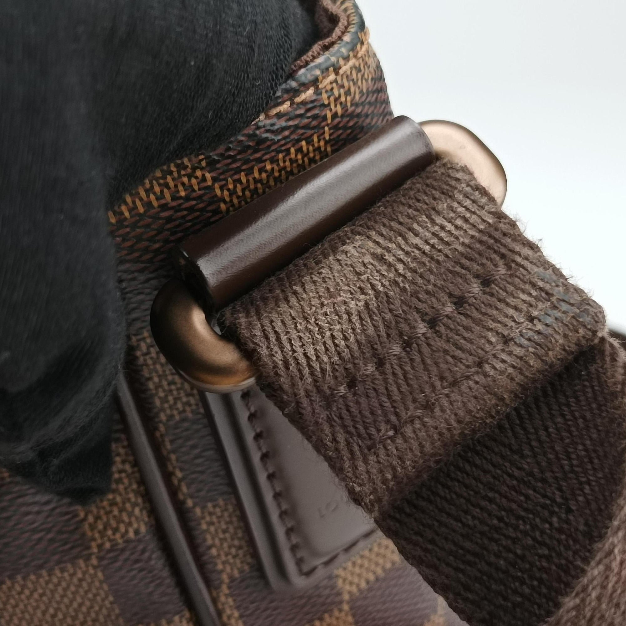 Pre-owned Louis Vuitton DISTRICT PM EBENE Damier Canvas N41213 shoulderbag | stylenewstar