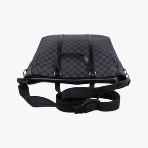 Pre-owned Louis Vuitton TADAO Noir Damier Graphite N51192 shoulderbag | stylenewstar