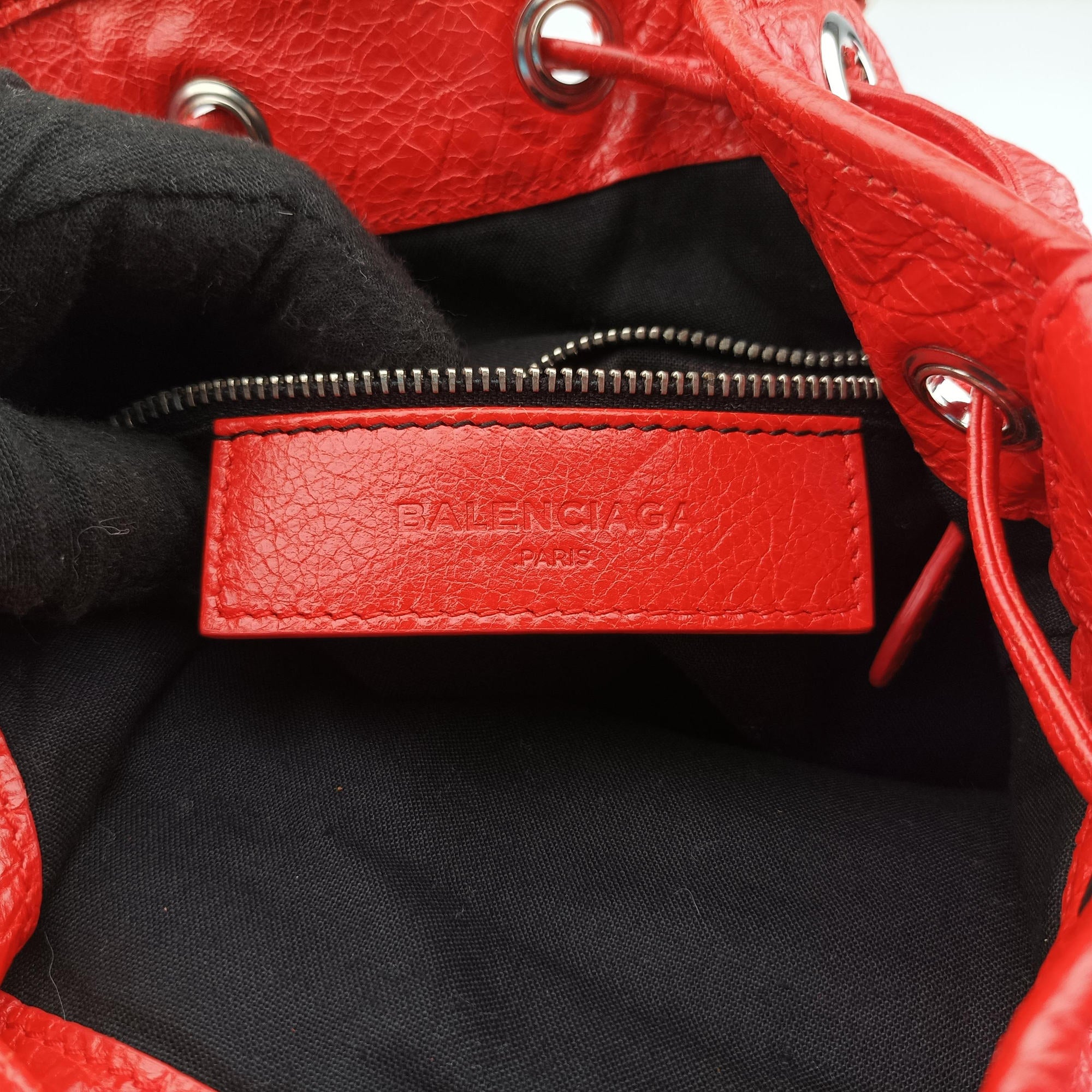Pre-owned Balenciaga Pompon Red Leather  shoulderbag | stylenewstar