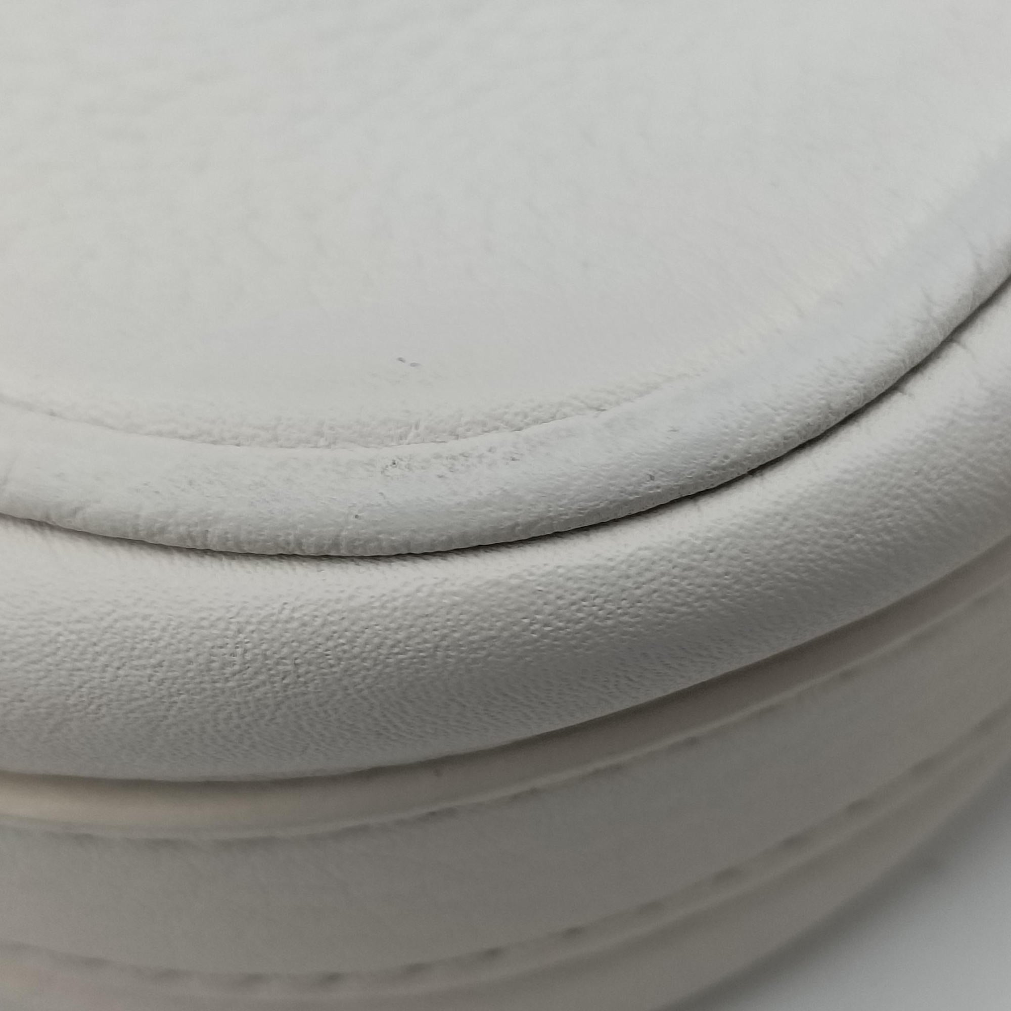 Pre-owned Christian Dior D Pendant White Leather  shoulderbag | stylenewstar