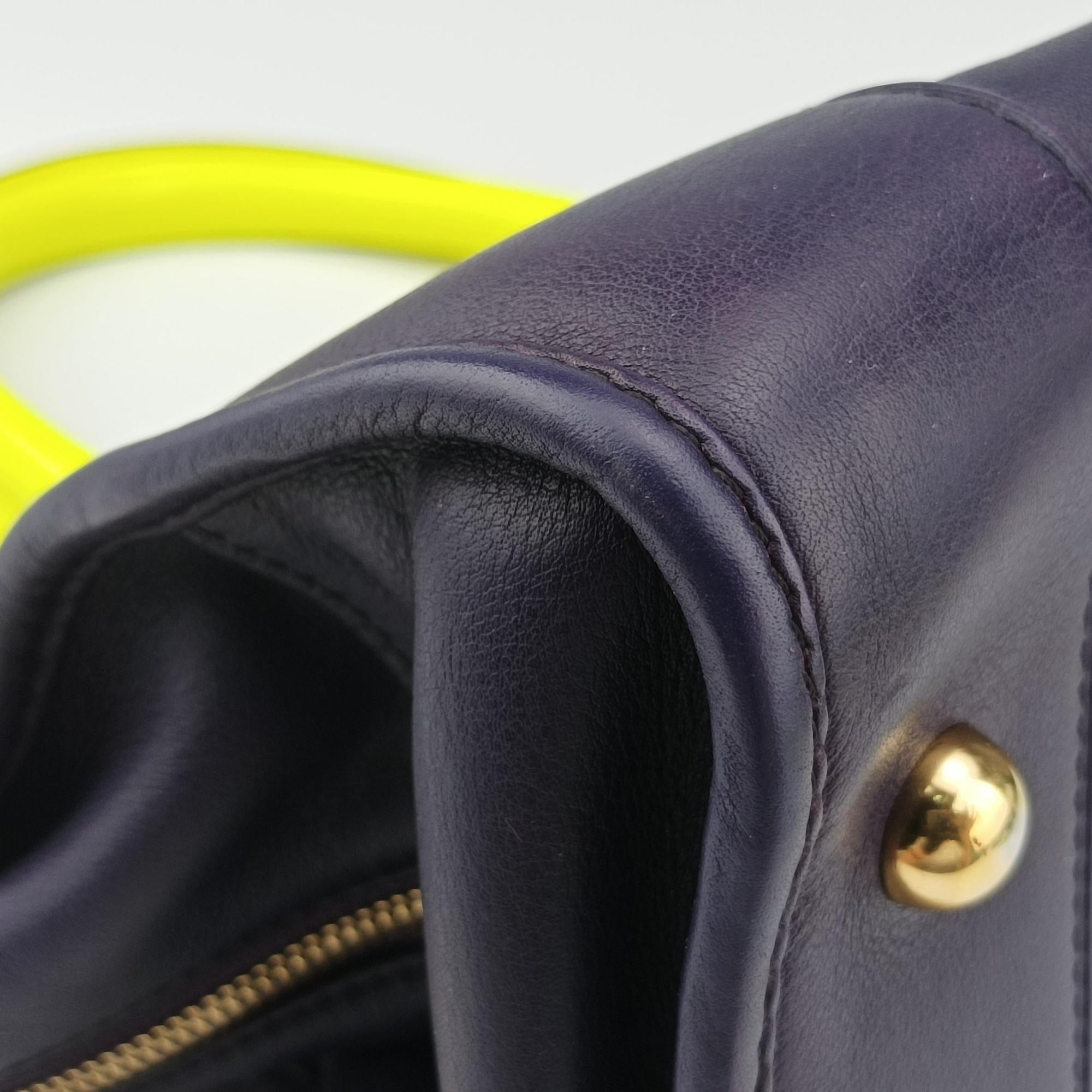 Pre-owned Loewe Amazona 36 Purple × Fluorescent Yellow Leather  handbag | stylenewstar