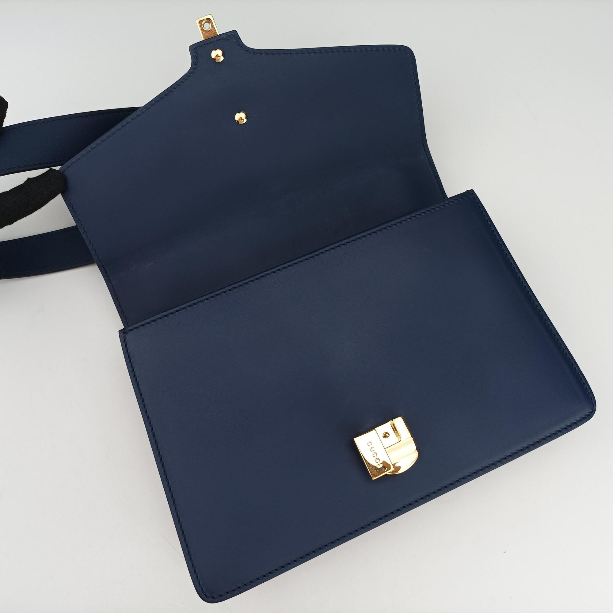 Pre-owned Gucci Sylvie Navy Leather 421882 shoulderbag | stylenewstar