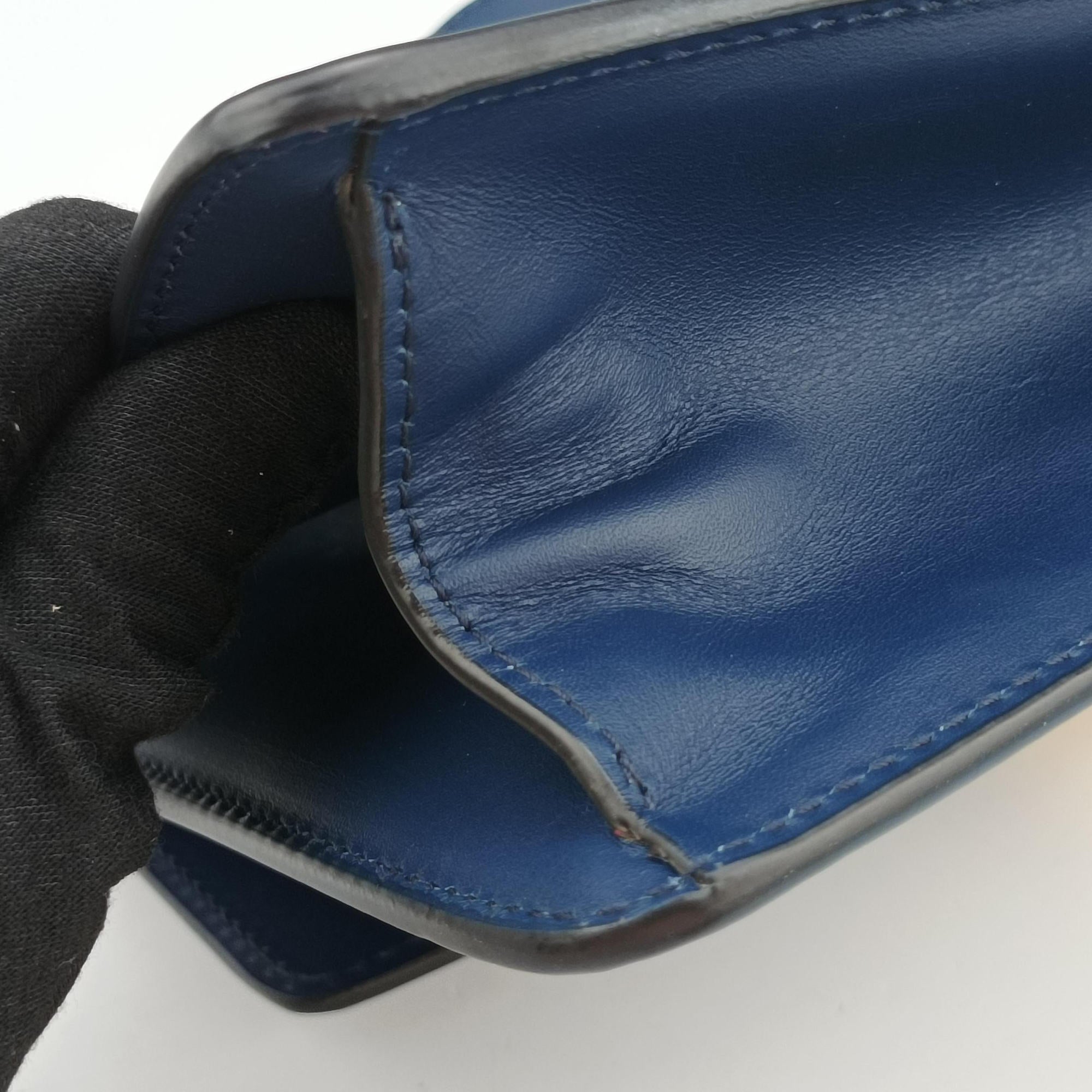 Pre-owned Gucci Sylvie Navy Leather 421882 shoulderbag | stylenewstar