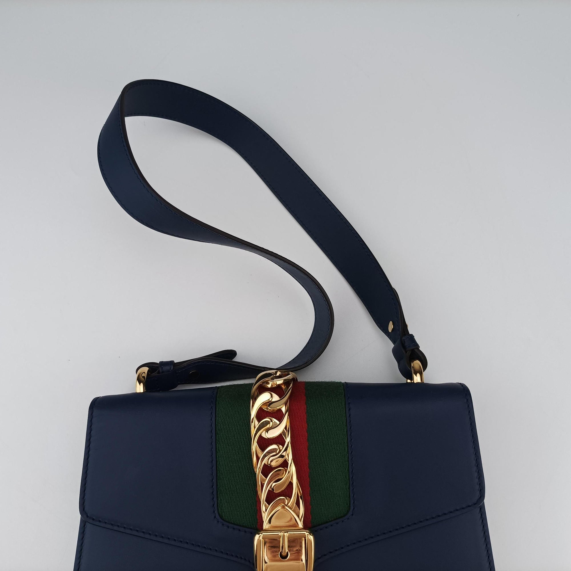 Pre-owned Gucci Sylvie Navy Leather 421882 shoulderbag | stylenewstar