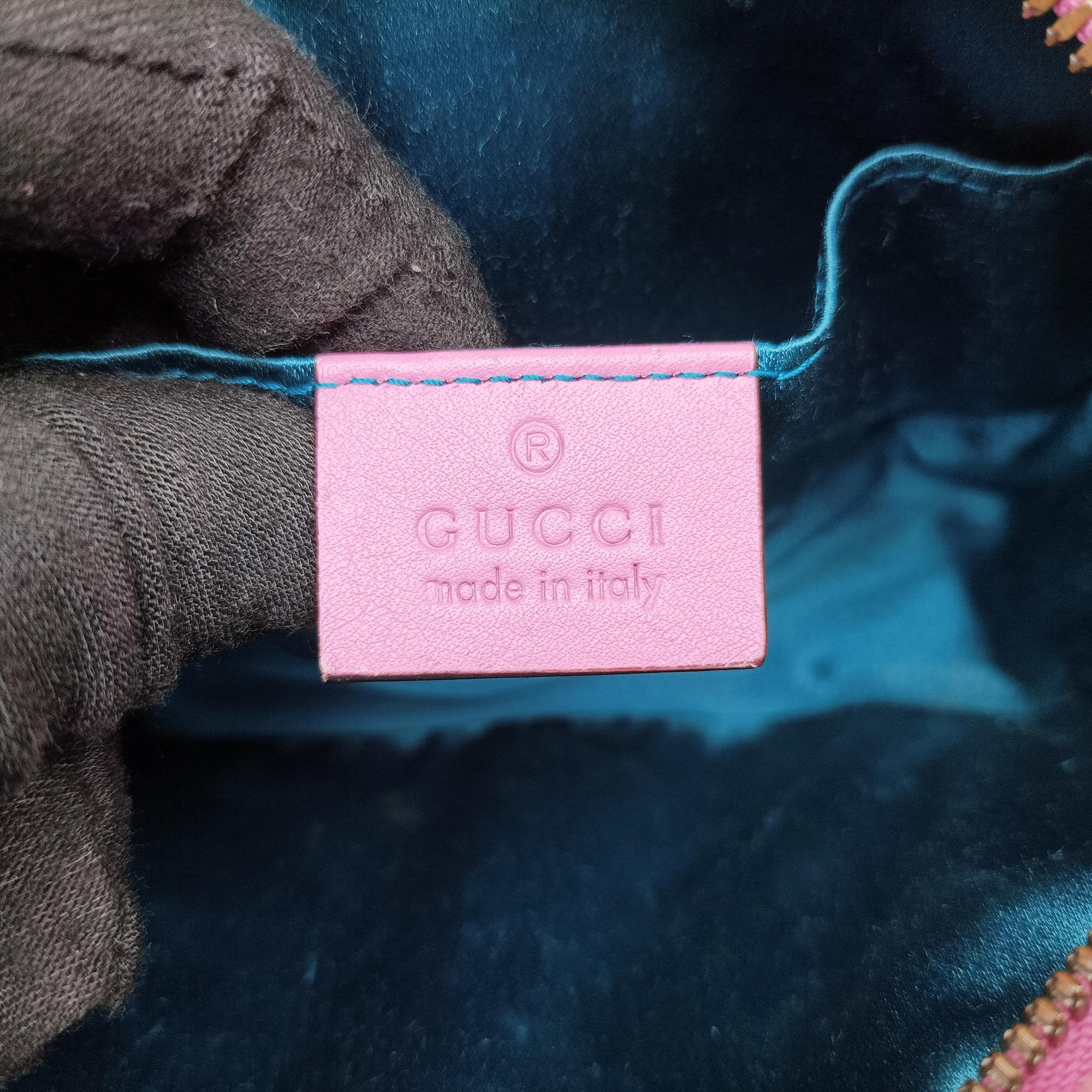 Secondhand Gucci GG Marmont Pink velour 476434 bum bag/waist bag | stylenewstar