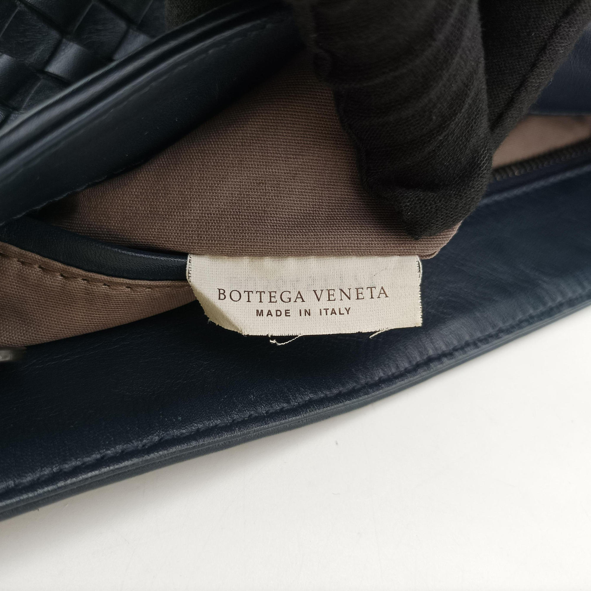 Secondhand Bottega Veneta Intrecciato Navy lambskin  shoulderbag | stylenewstar