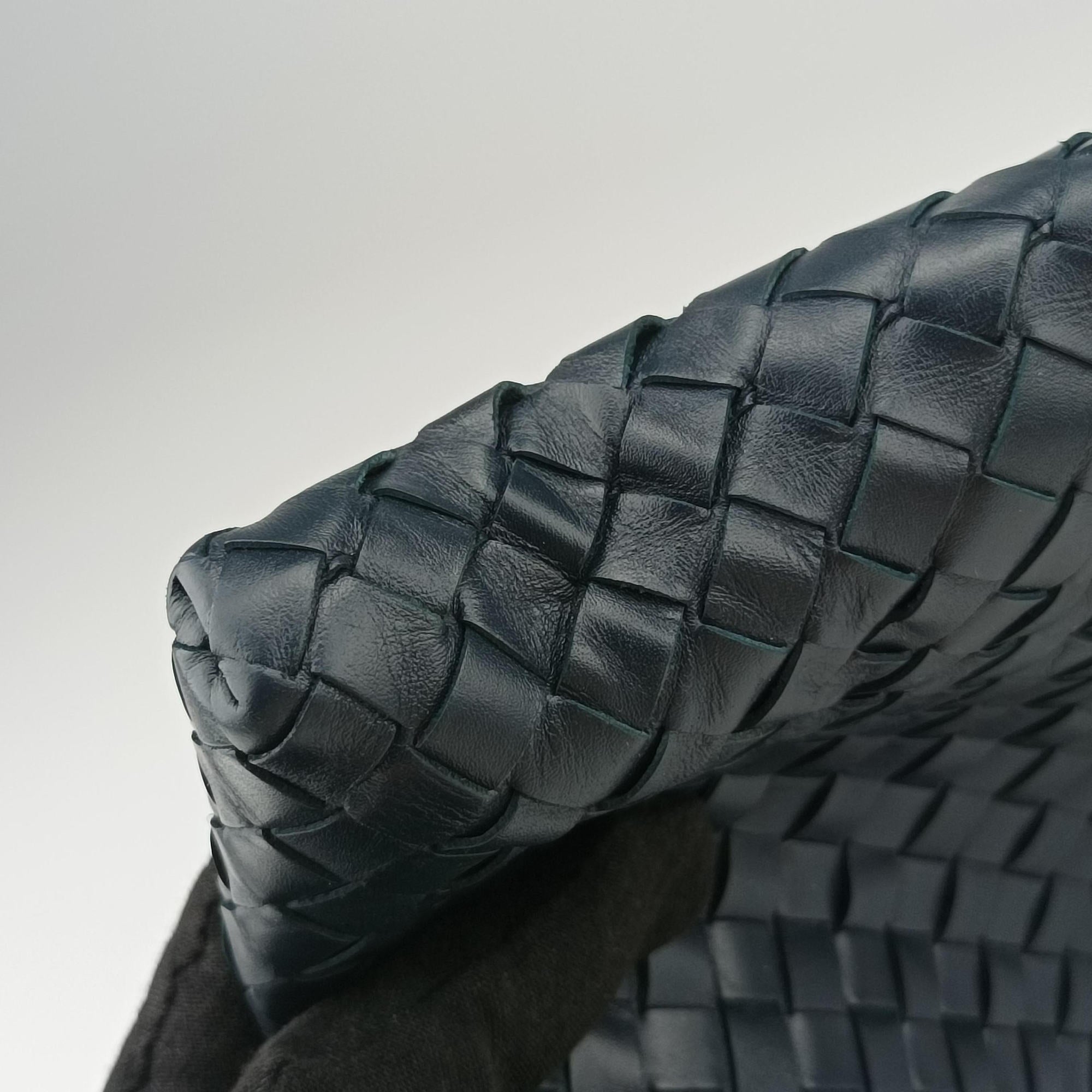 Secondhand Bottega Veneta Intrecciato Navy lambskin  shoulderbag | stylenewstar