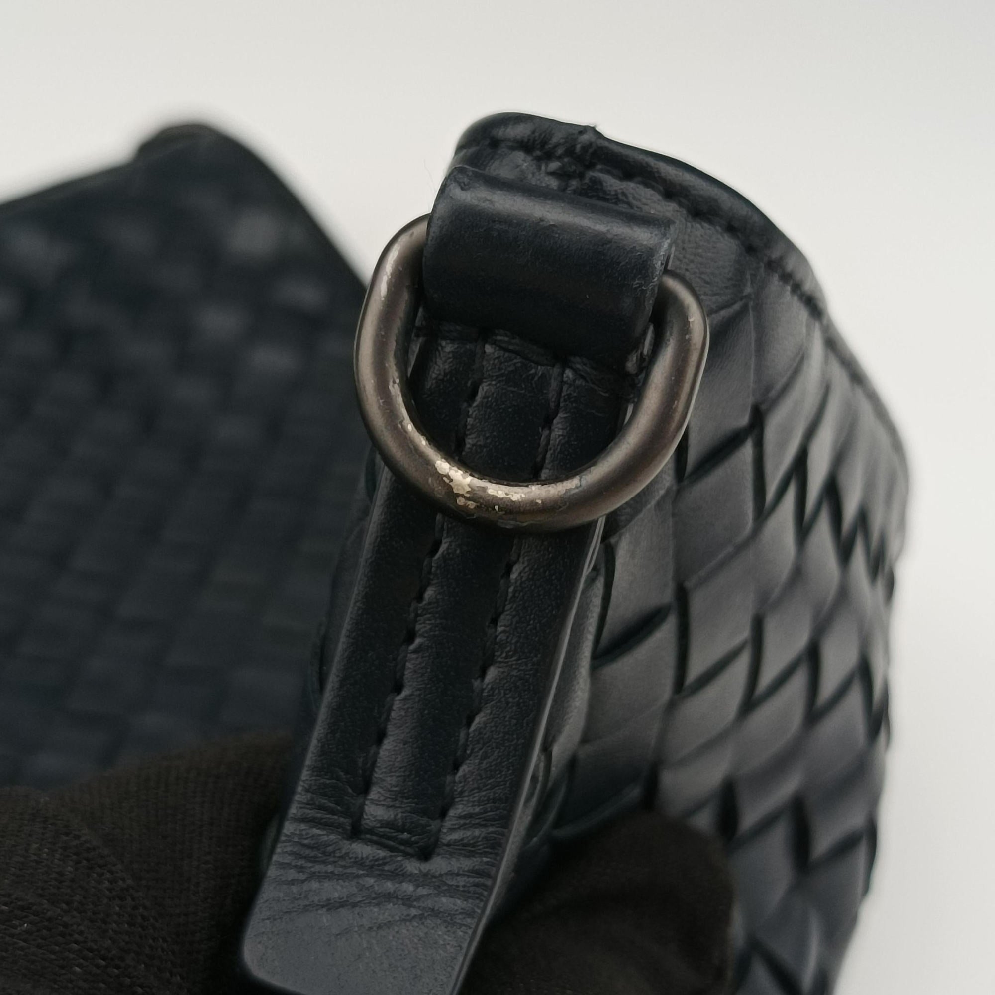 Secondhand Bottega Veneta Intrecciato Navy lambskin  shoulderbag | stylenewstar