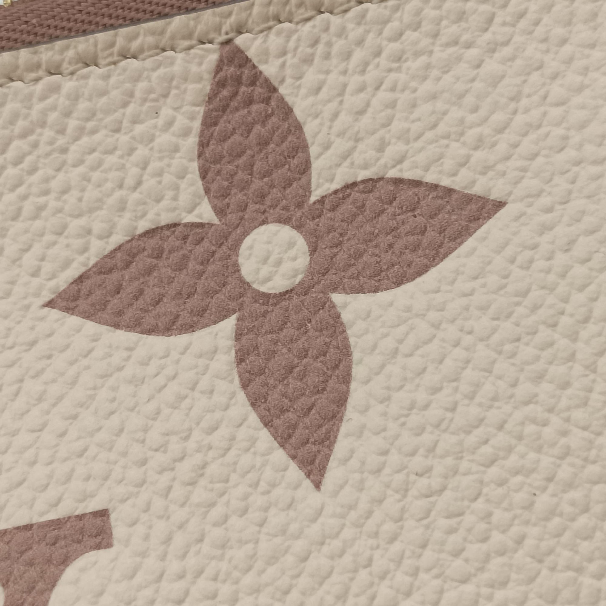Vintage Louis Vuitton Bicolor Pochette Double Cream × Bois de Rose Monogram Empreinte M80084 shoulderbag | stylenewstar