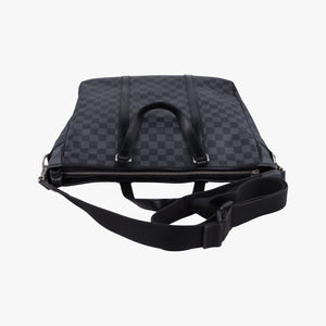 Pre-owned Louis Vuitton TADAO Noir Damier Graphite N51192 shoulderbag | stylenewstar