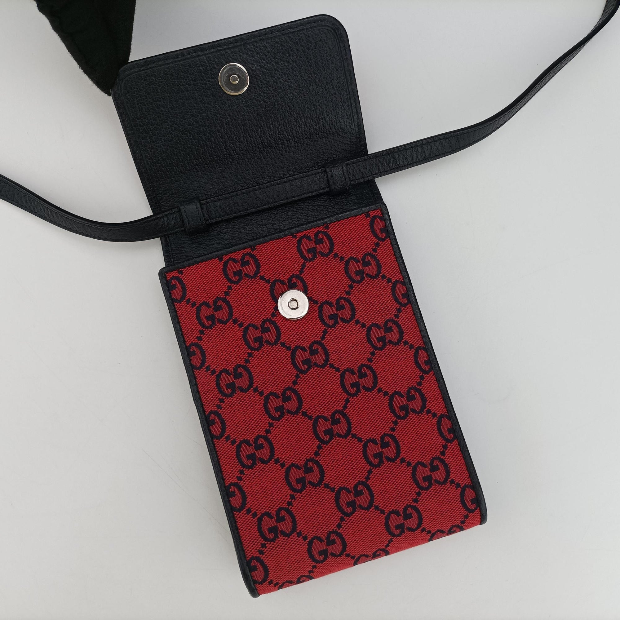 Secondhand Gucci Interlocking G Red canvas 661109 shoulderbag | stylenewstar