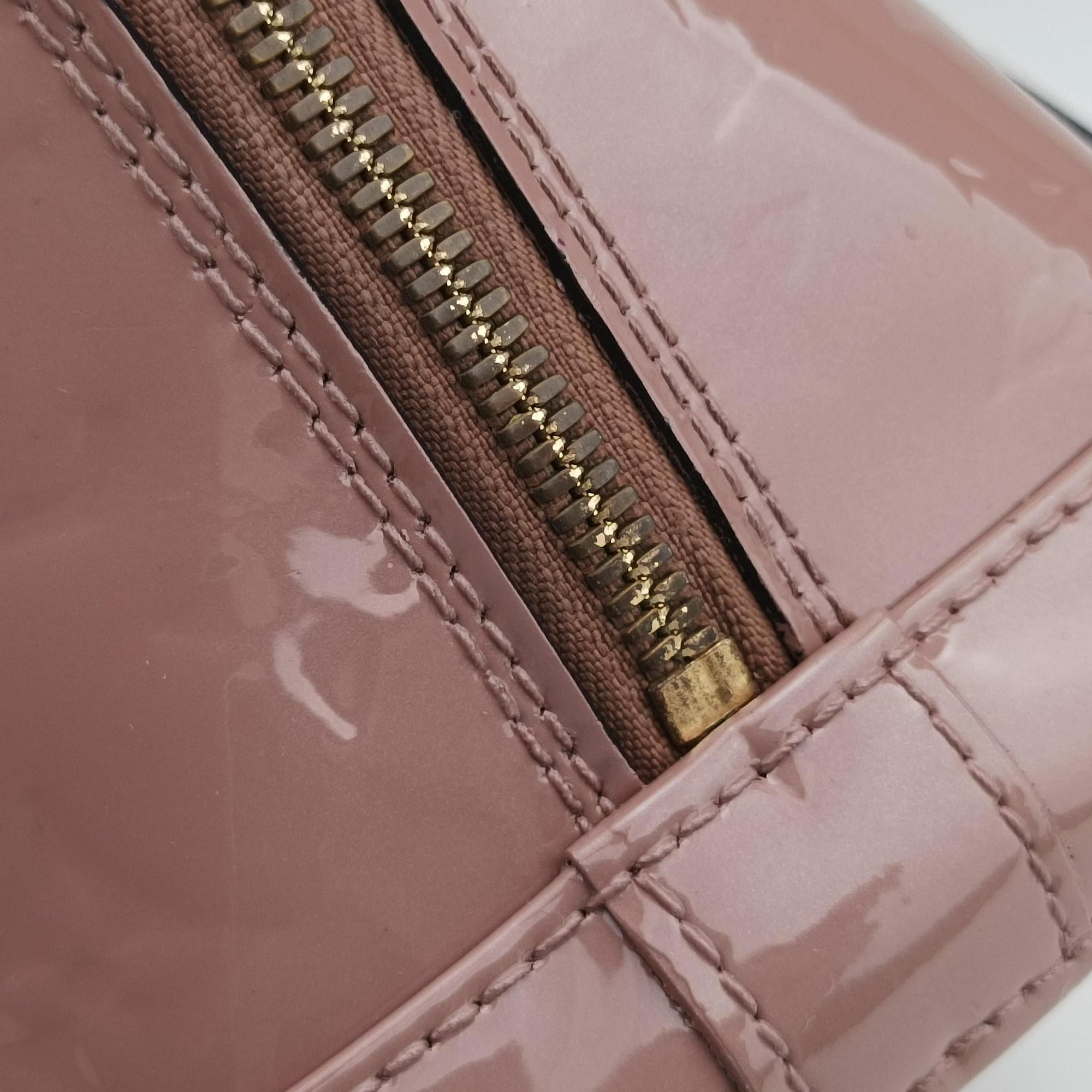 Secondhand Louis Vuitton ALMA PM Rose Velours Vernis M94767 handbag | stylenewstar