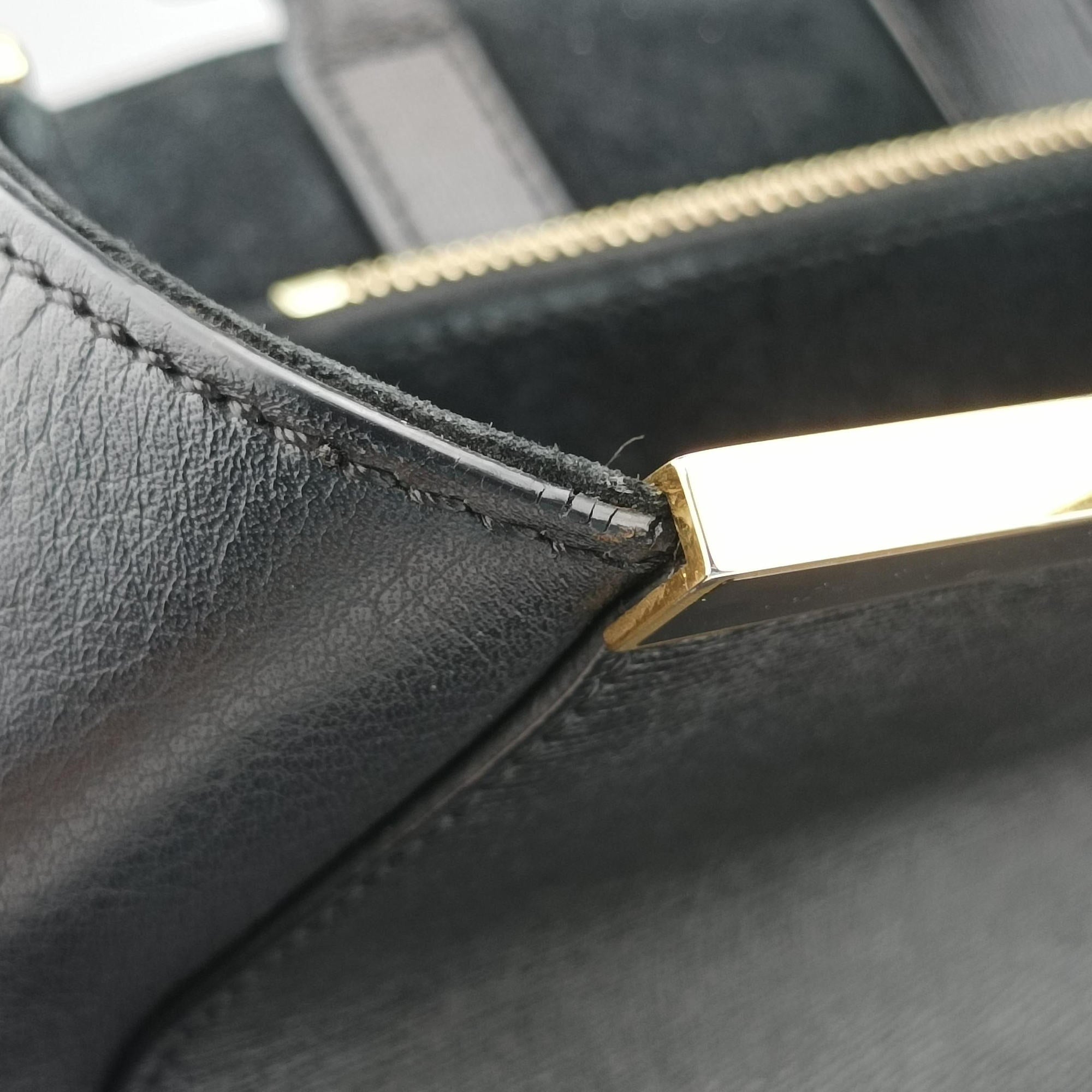 Pre-owned Fendi 2 JOURS Black Leather 8BH250 shoulderbag | stylenewstar