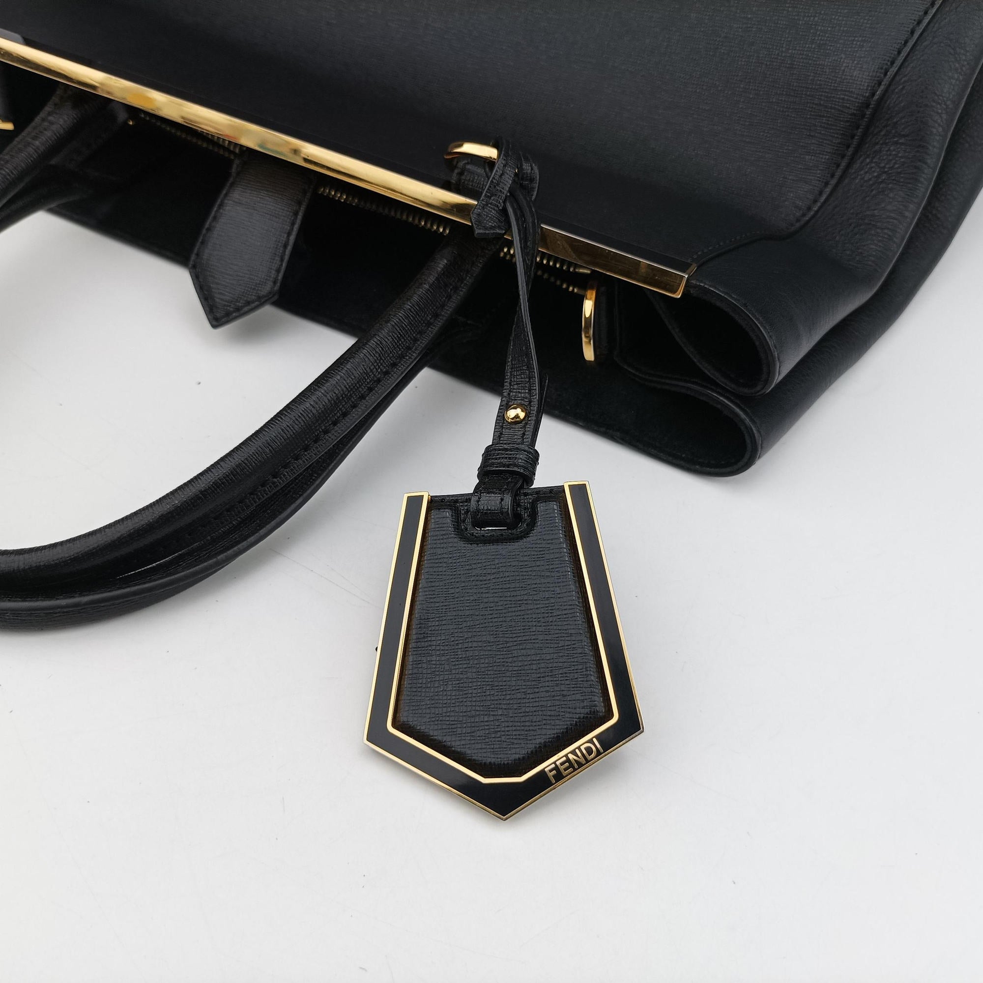 Pre-owned Fendi 2 JOURS Black Leather 8BH250 shoulderbag | stylenewstar