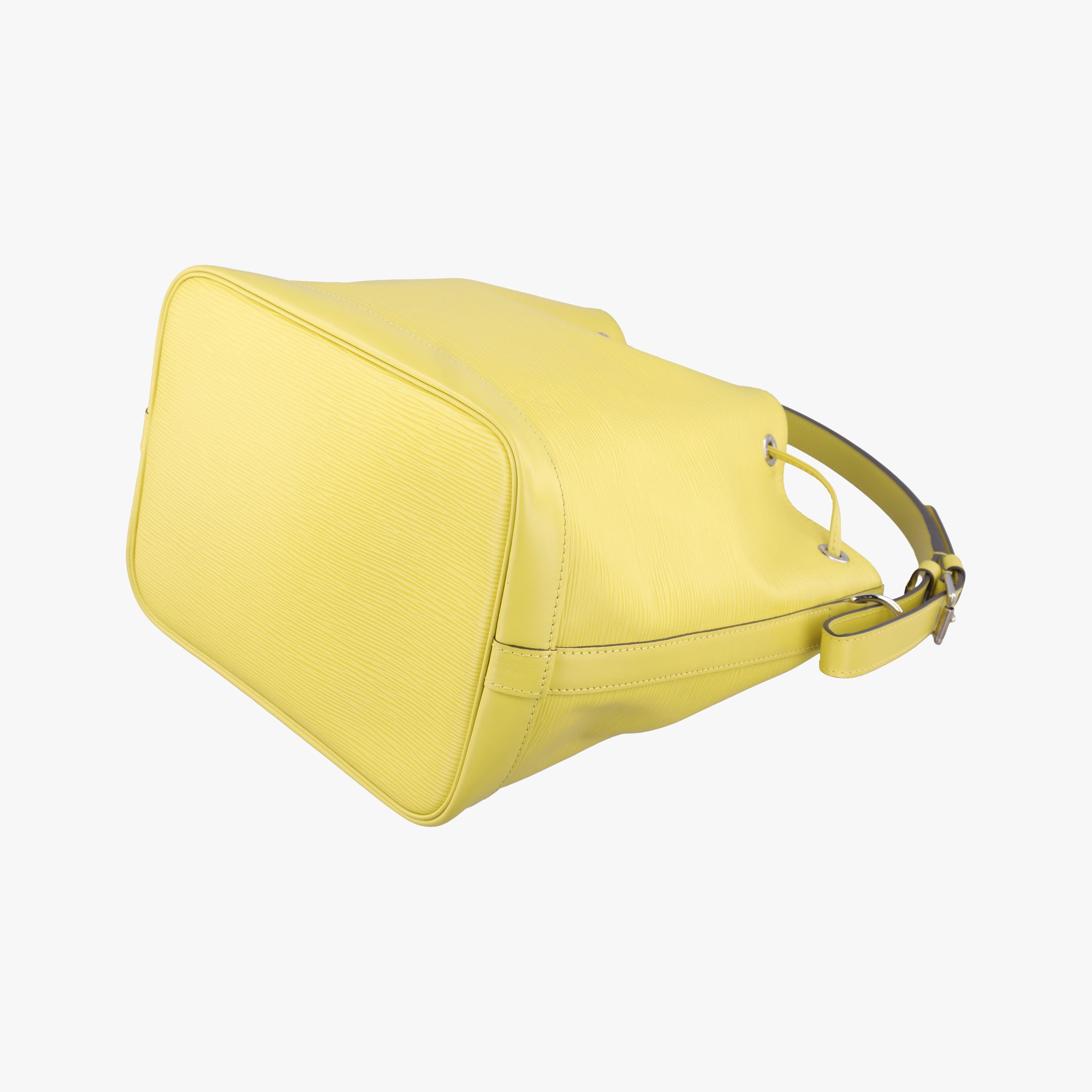 Pre-owned Louis Vuitton Petit Noe Pistache Epi M40842 shoulderbag | stylenewstar