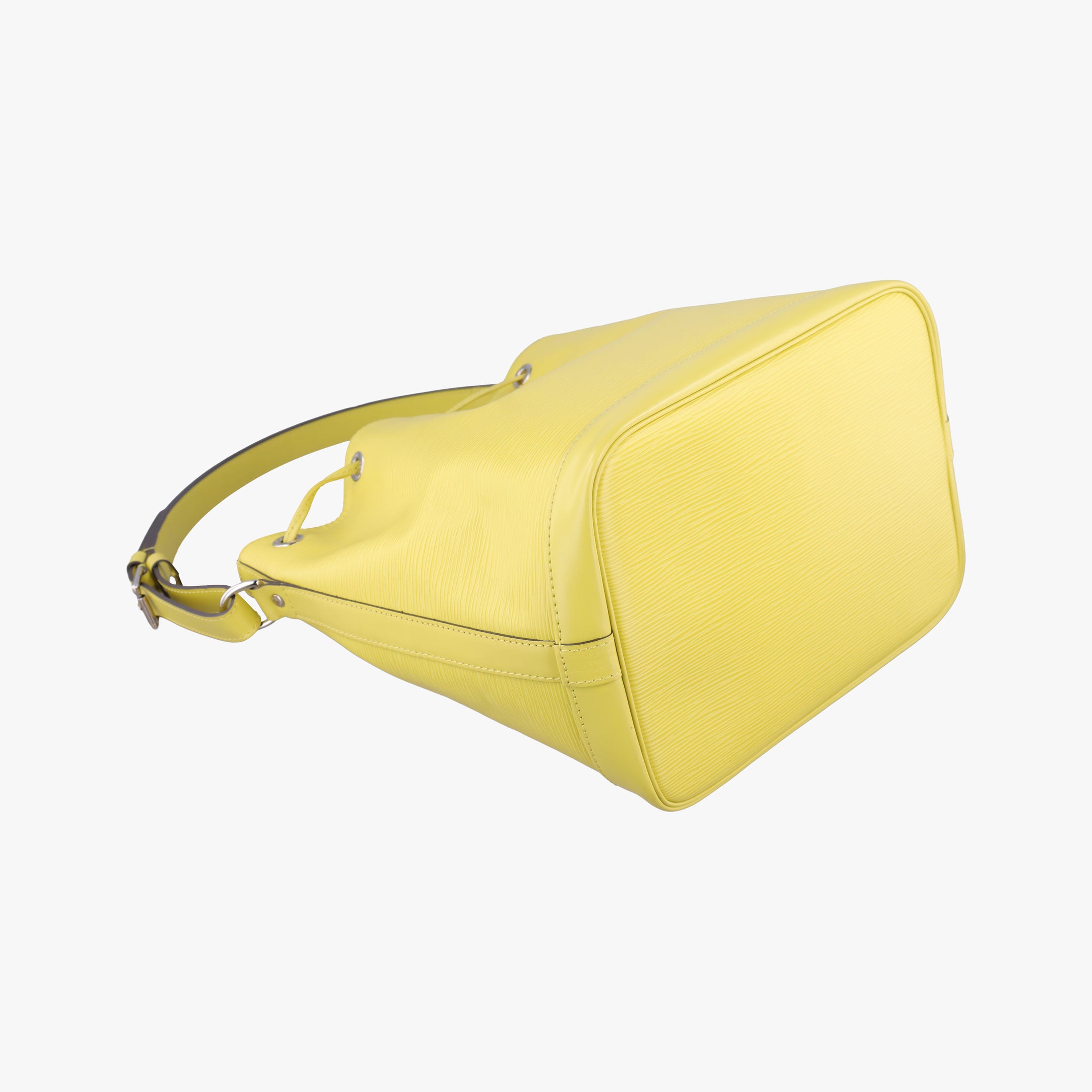 Pre-owned Louis Vuitton Petit Noe Pistache Epi M40842 shoulderbag | stylenewstar