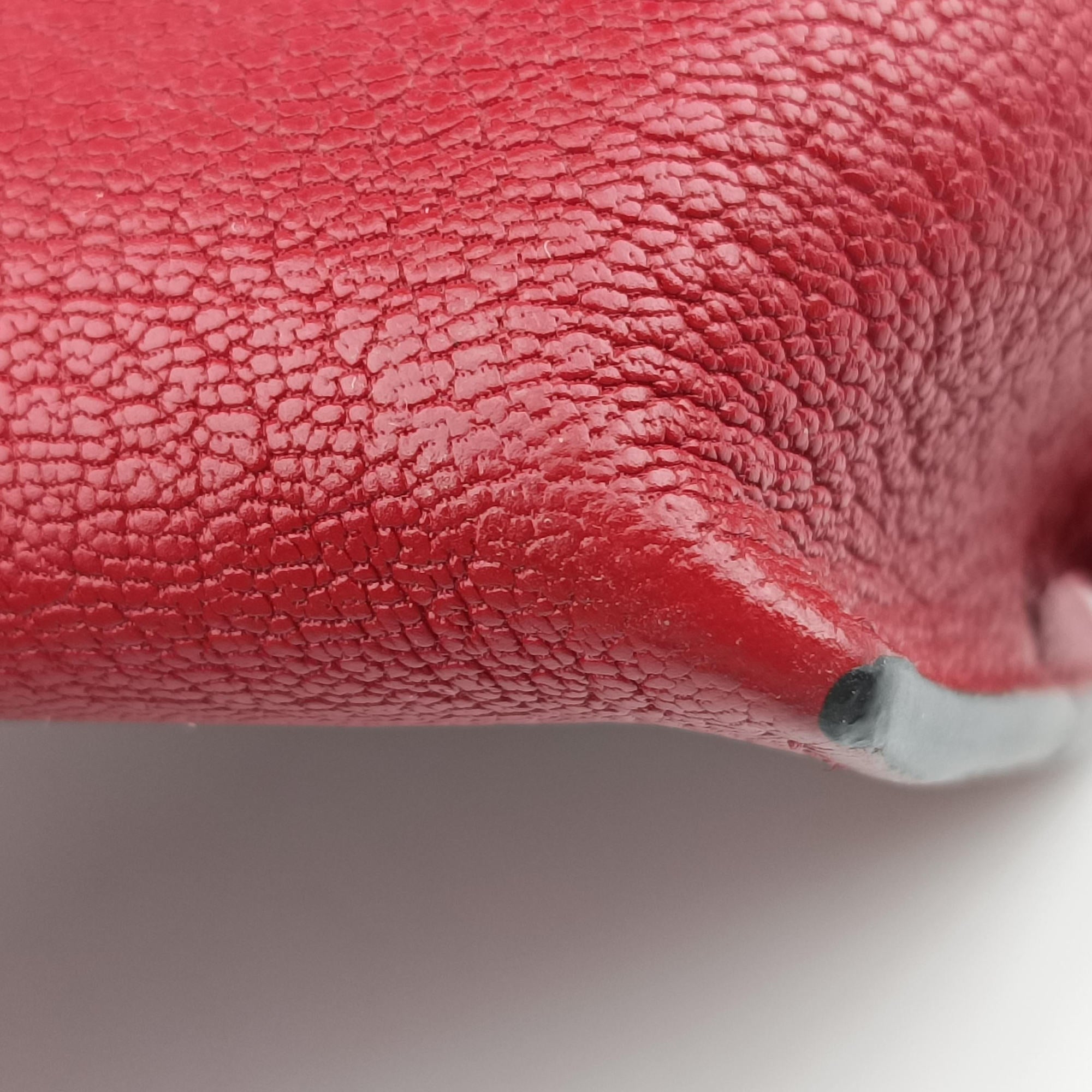 Pre-owned Loewe Avenue Red Leather  shoulderbag | stylenewstar