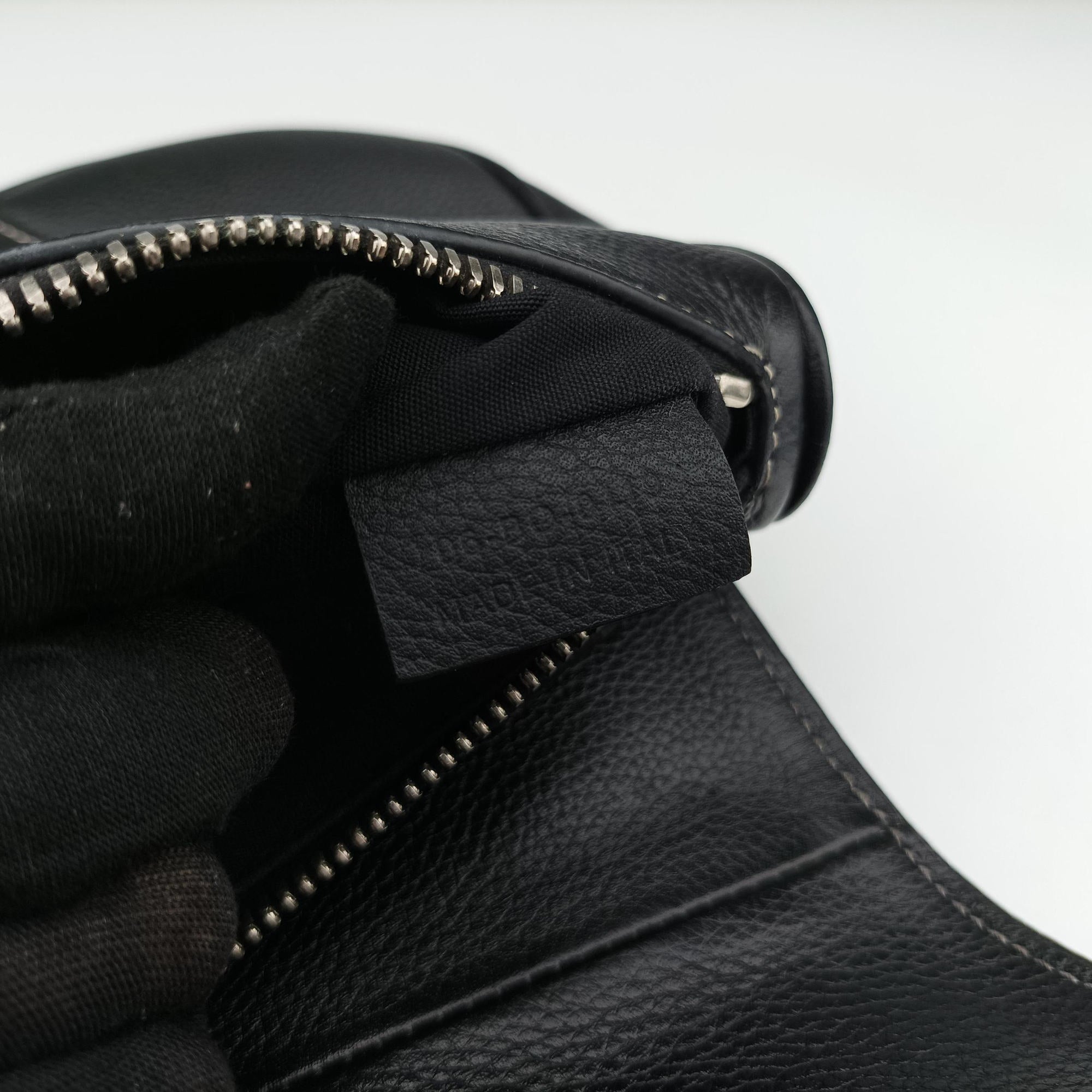 Pre-owned Christian Dior Saddle KAWS  Bee Black Leather  bum bag/waist bag | stylenewstar