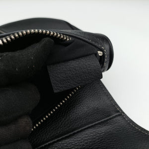 Pre-owned Christian Dior Saddle KAWS  Bee Black Leather  bum bag/waist bag | stylenewstar