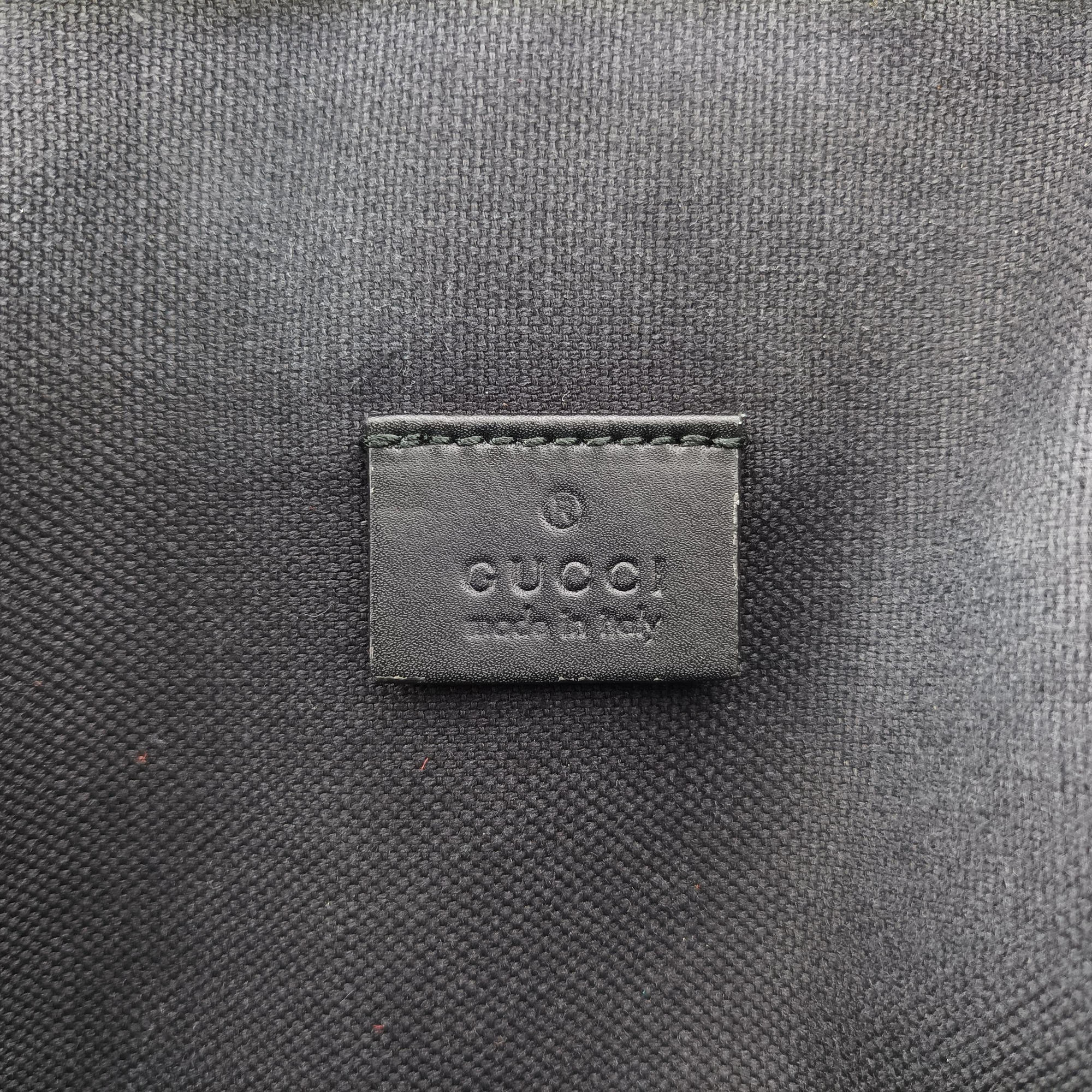 Secondhand Gucci GG Supreme Navy x Black PVC coated canvas 478325 bum bag/waist bag | stylenewstar