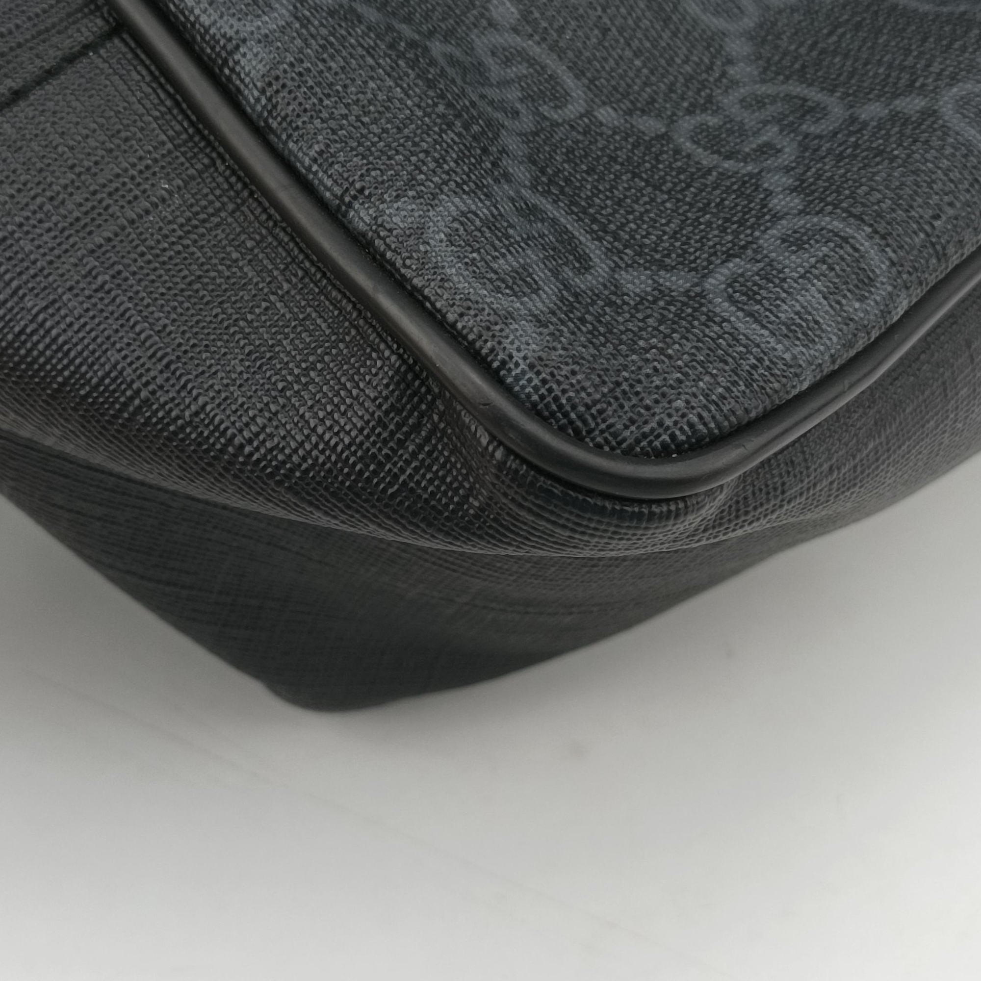 Secondhand Gucci GG Supreme Navy x Black PVC coated canvas 478325 bum bag/waist bag | stylenewstar