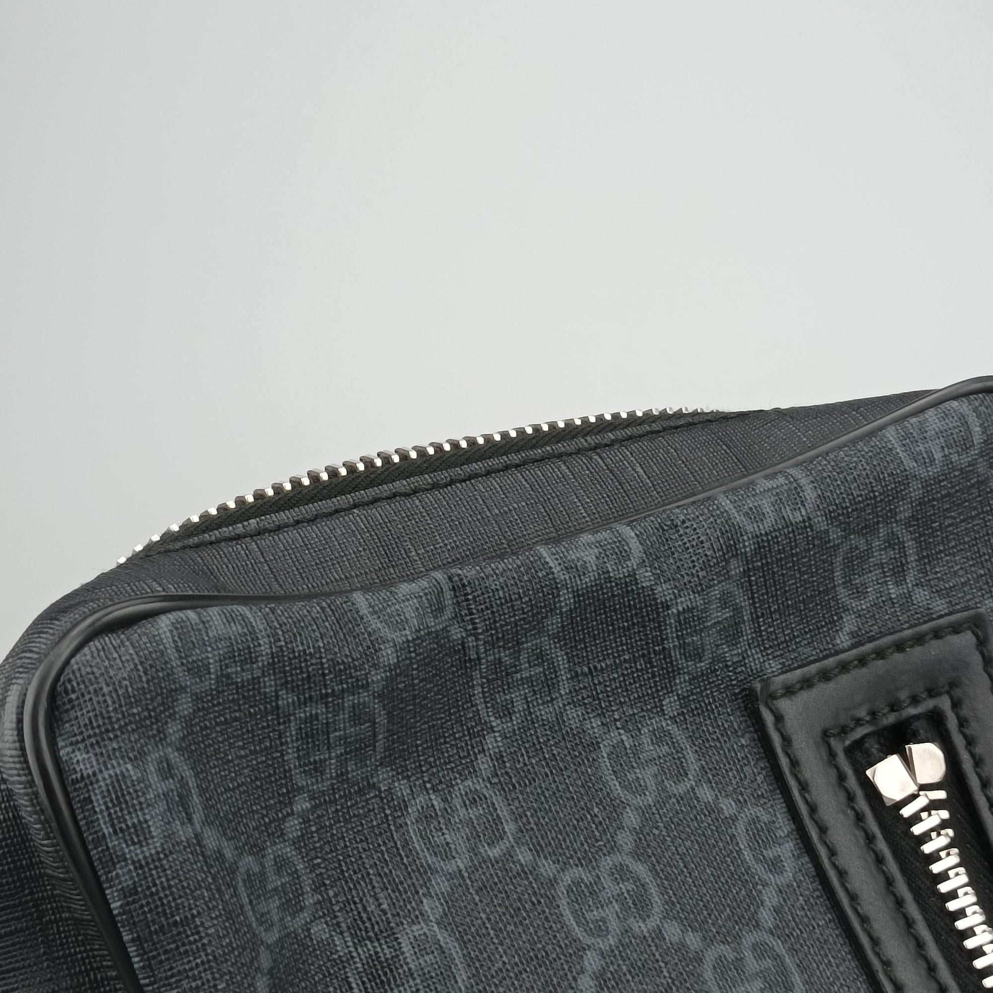 Secondhand Gucci GG Supreme Navy x Black PVC coated canvas 478325 bum bag/waist bag | stylenewstar