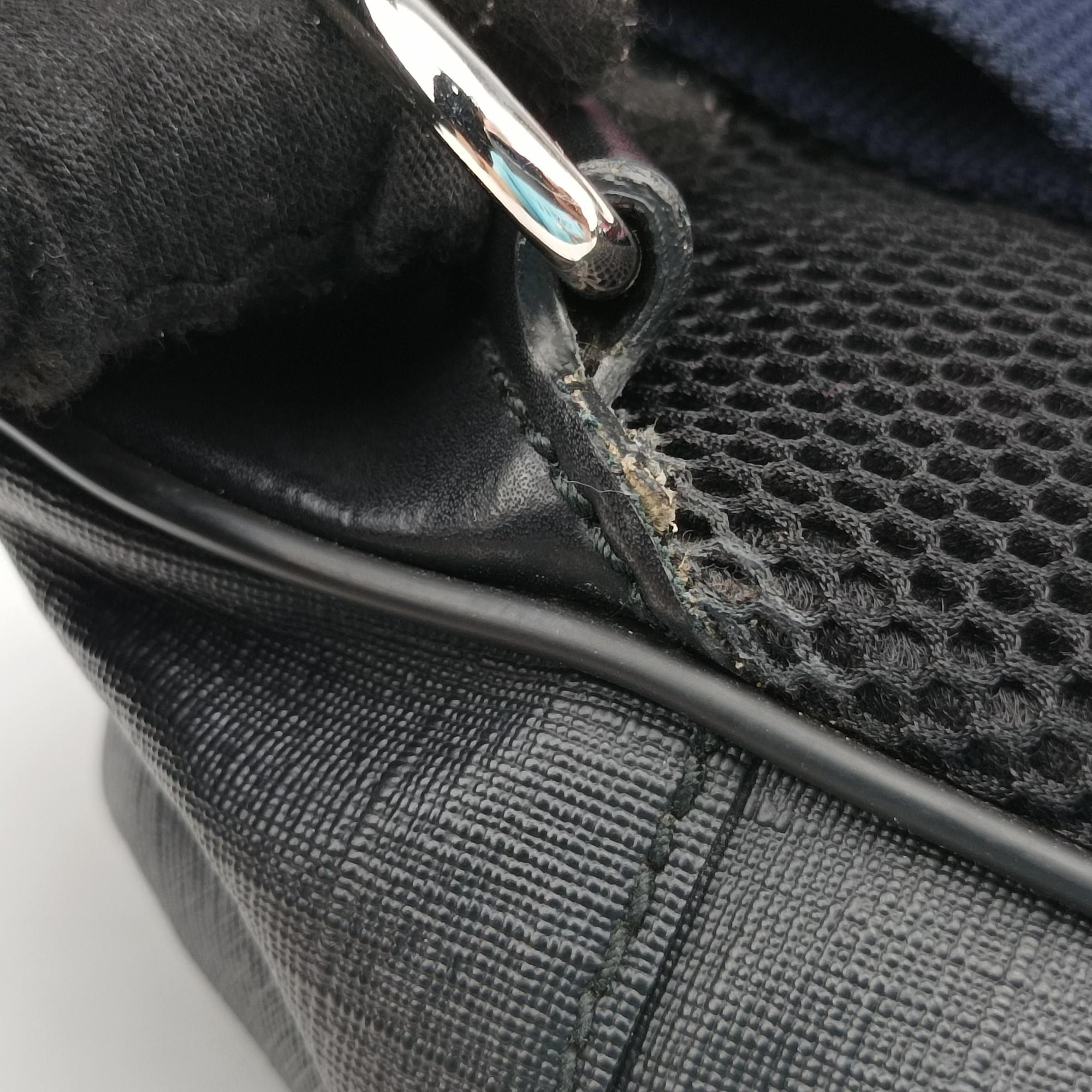 Secondhand Gucci GG Supreme Navy x Black PVC coated canvas 478325 bum bag/waist bag | stylenewstar