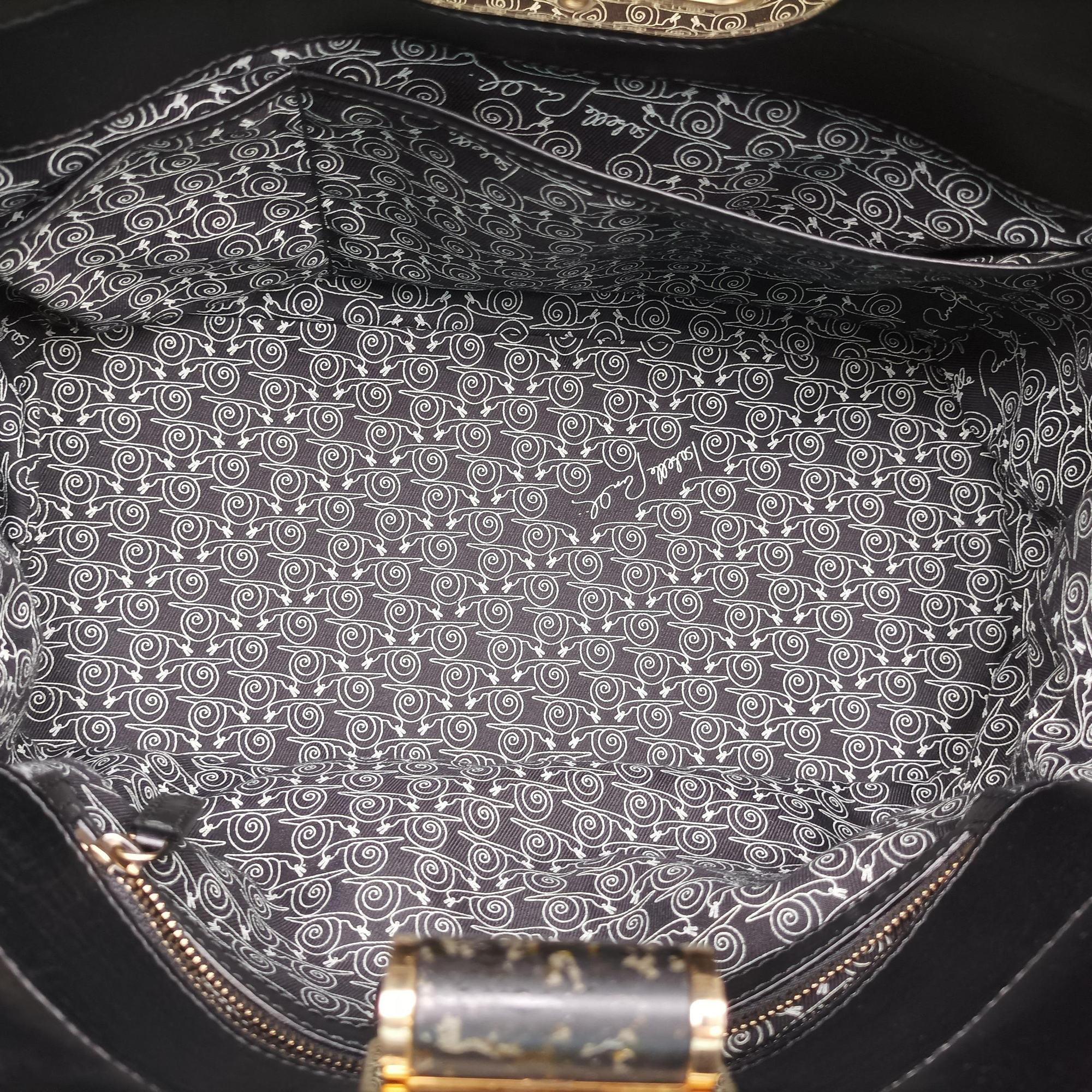 Pre-owned Bvlgari Isabella Rossellini Black Leather  shoulderbag | stylenewstar
