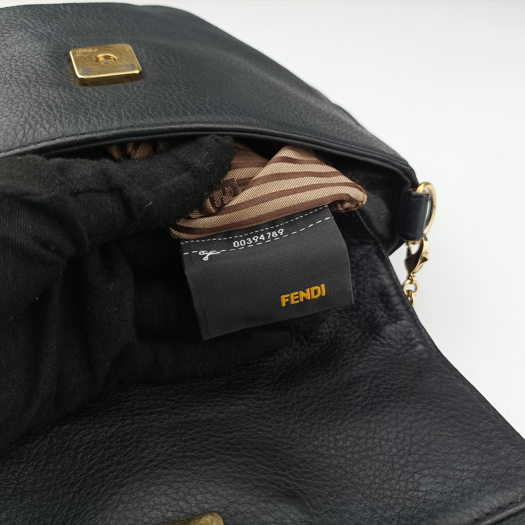 Pre-owned Fendi Fendista Pochette Black Leather 8M0276 shoulderbag | stylenewstar