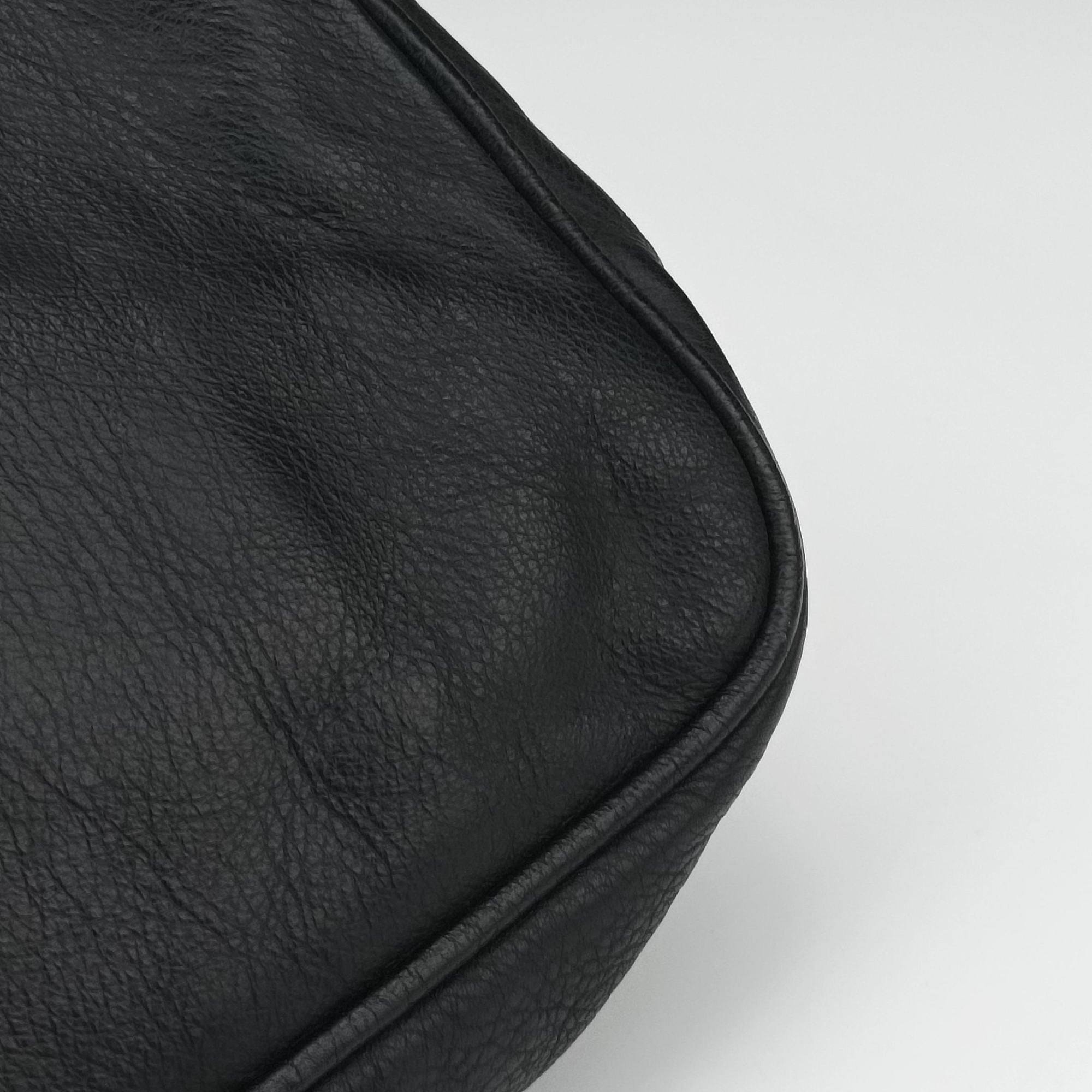 Pre-owned Fendi Fendista Pochette Black Leather 8M0276 shoulderbag | stylenewstar